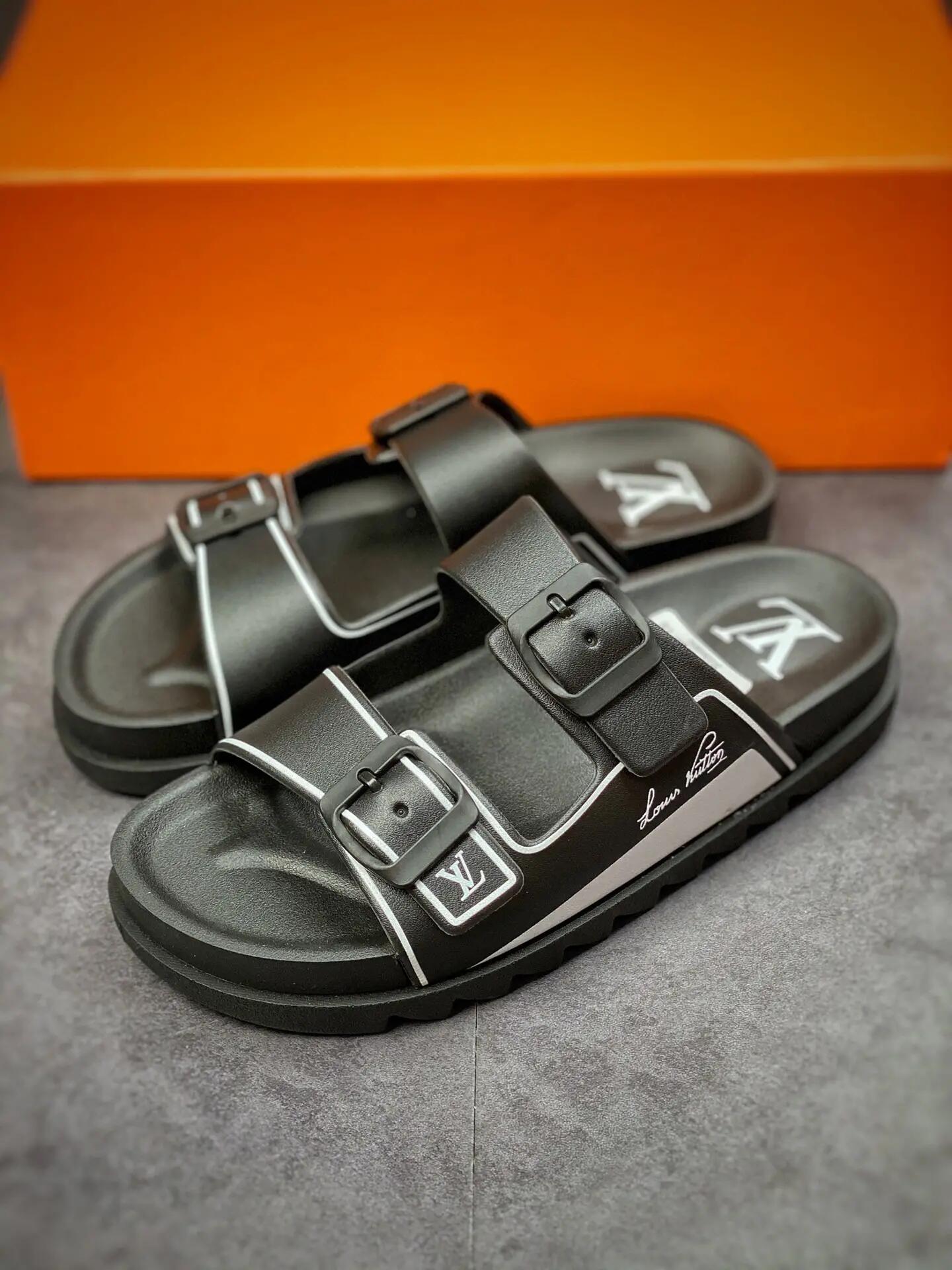 L X V slippers