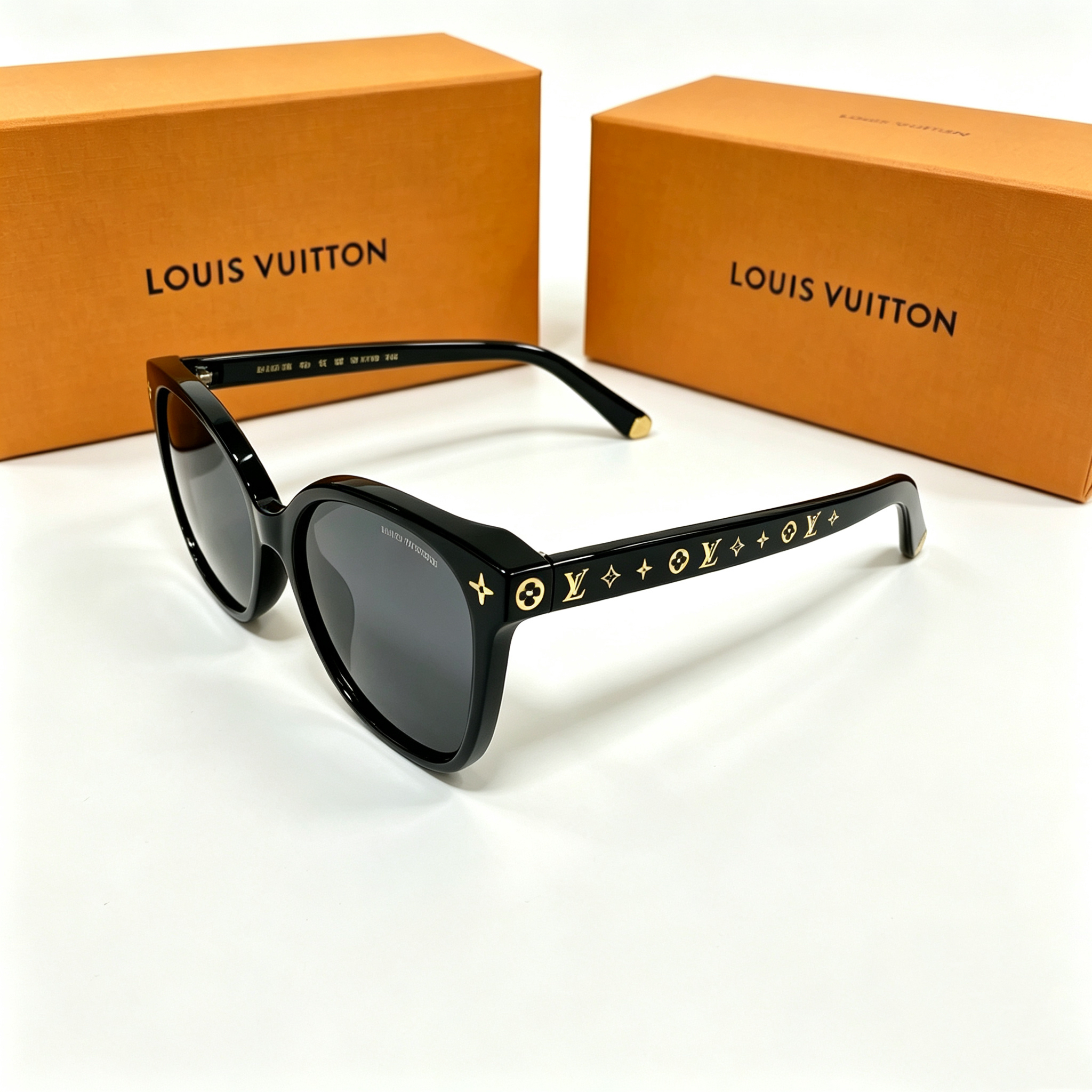 L —Sunglasses Style 4