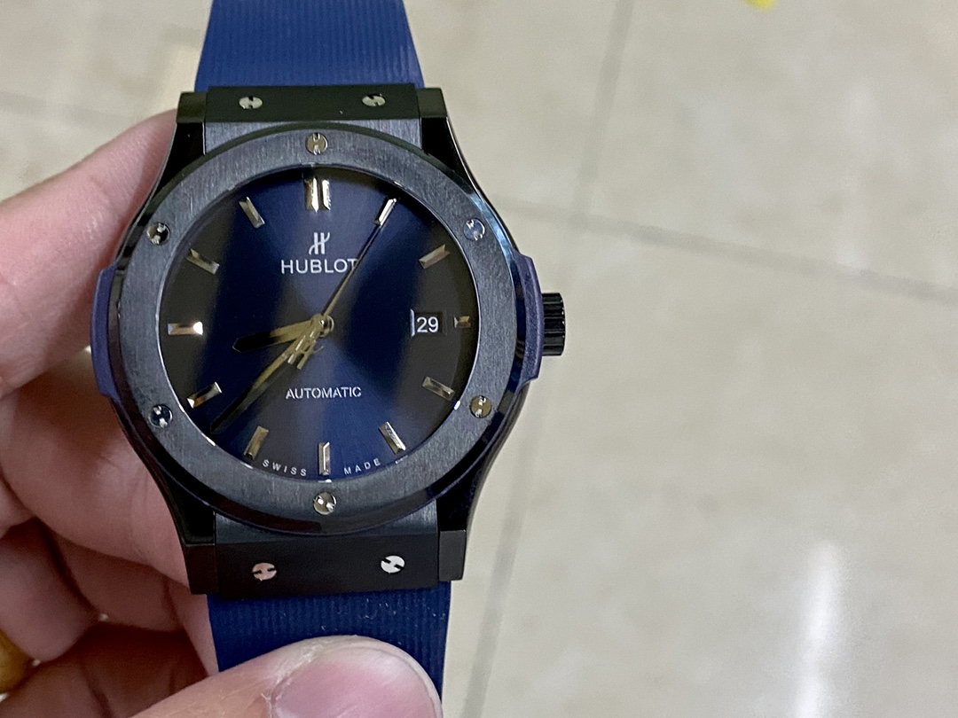 Hublot Classic Fusion 301.PB.131.RX 42mm Mens