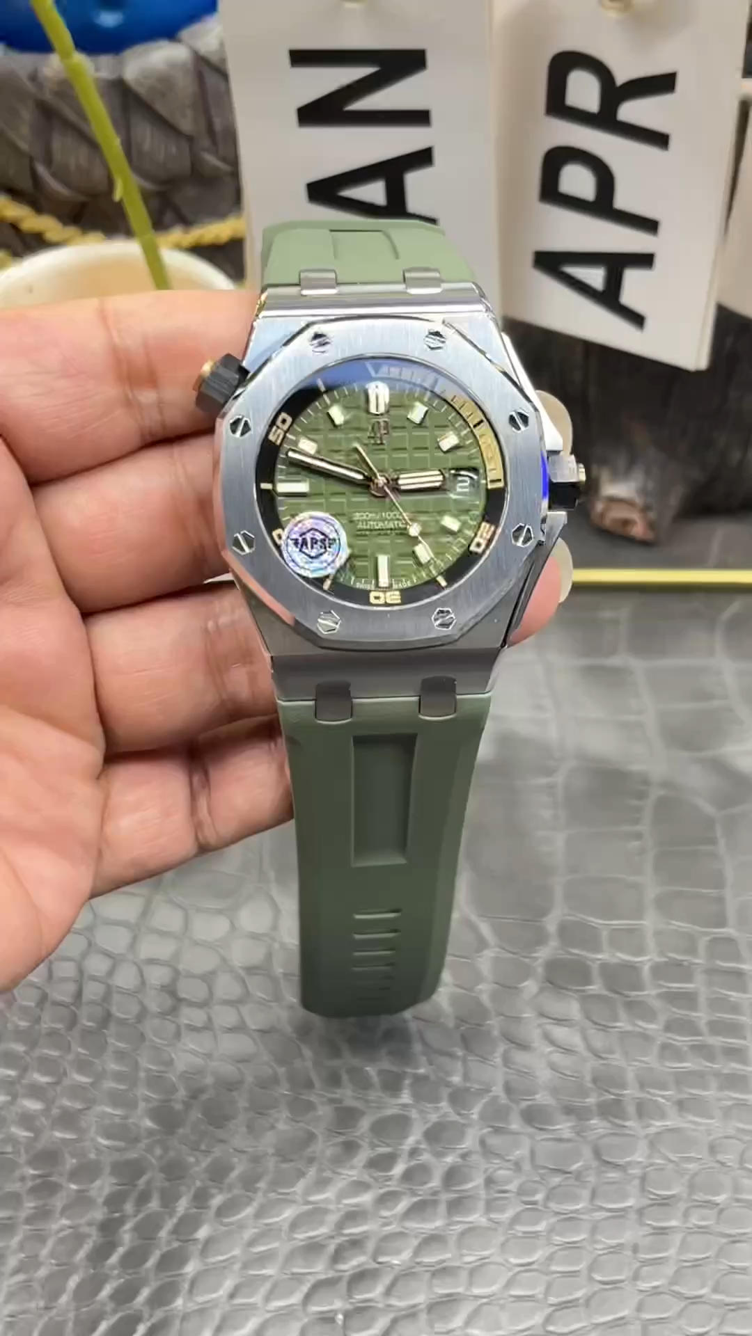 1:1 Clone AP Royal Oak Offshore Diver 42 15720ST.OO.A052CA.01 Green Rubber