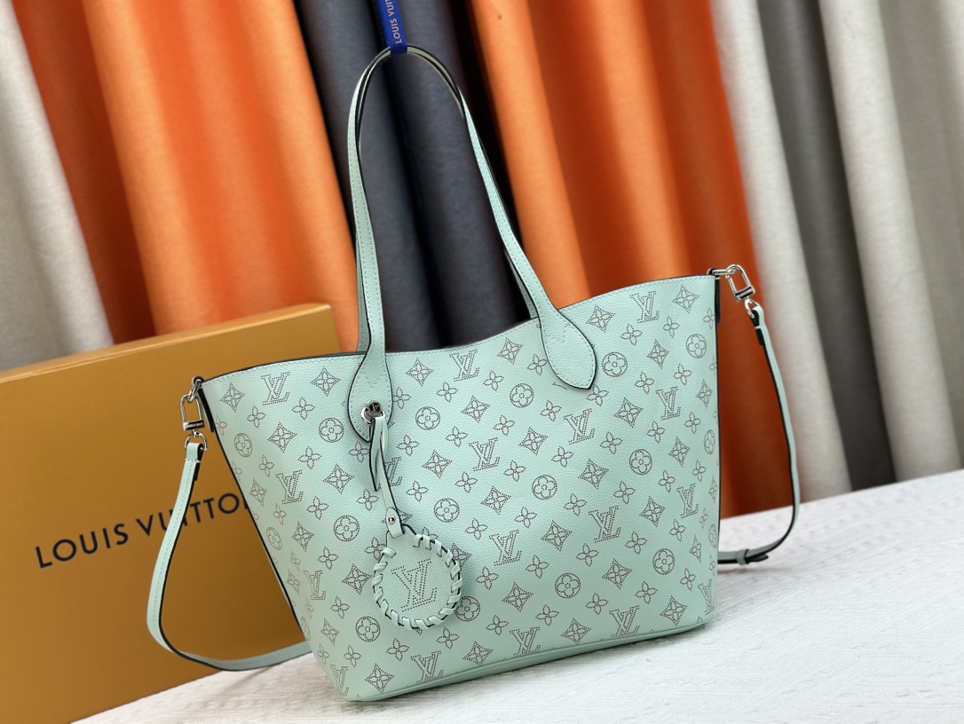 Louis Vuitton Blossom Women Handbag 30*27.5*16cm