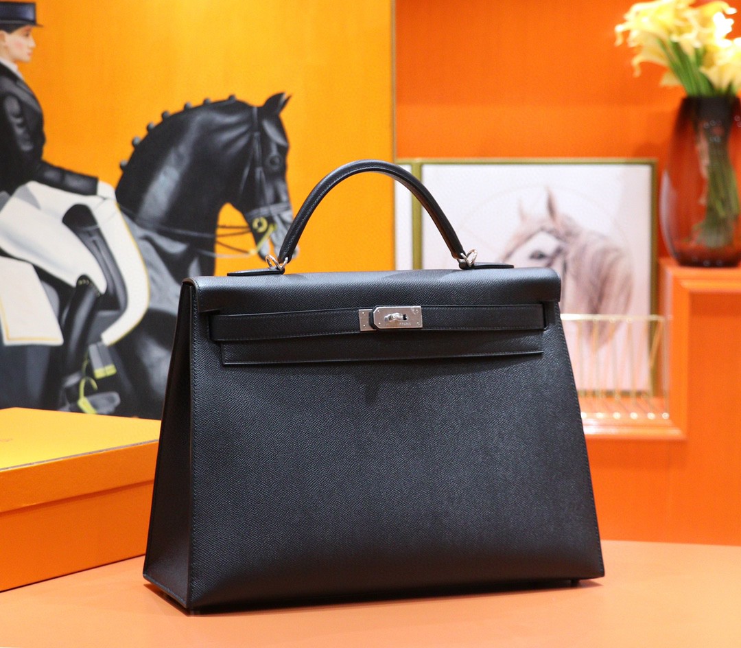 Hermes Kelly black Epsom fully hand-sewn cowhide with silver buckles, 35cm long