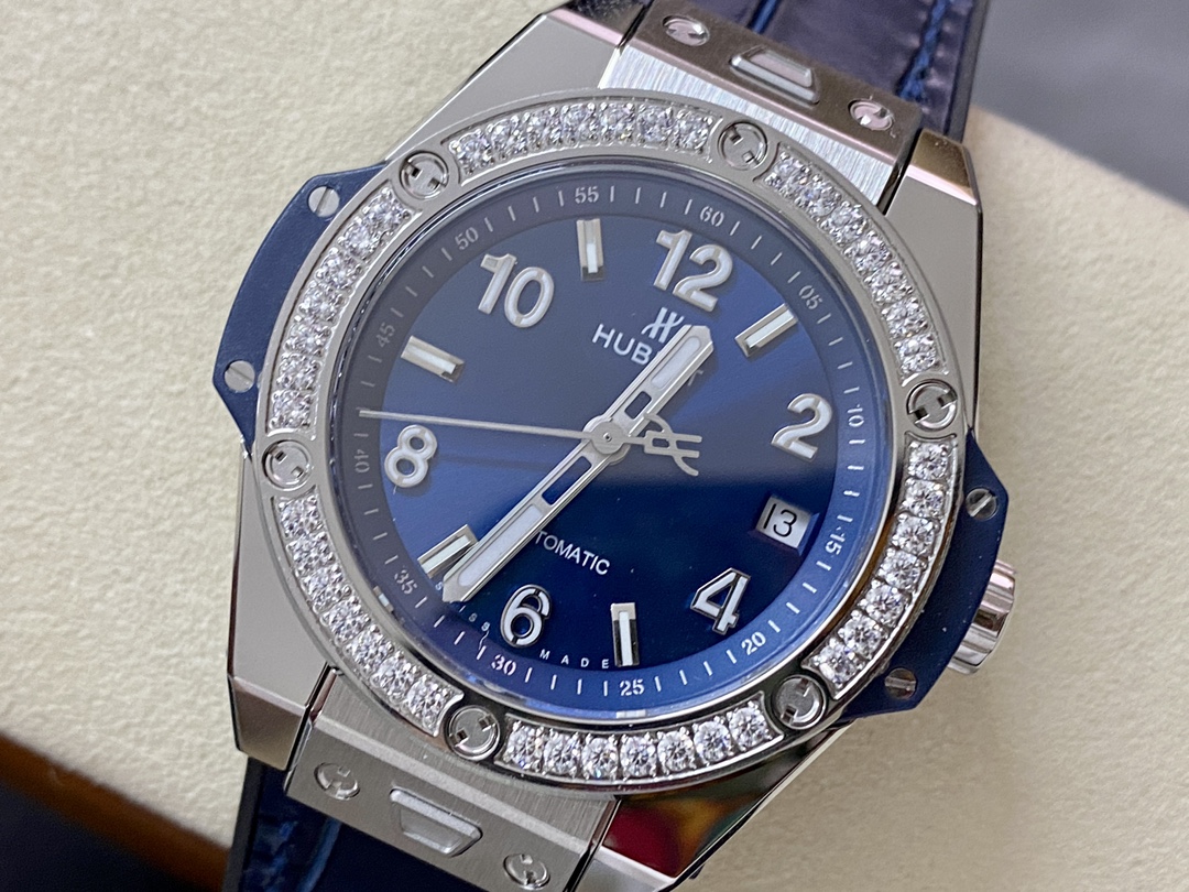 Hublot Big Bang One Click 465.sx.7170.lr.1204 39mm Ladies Watch