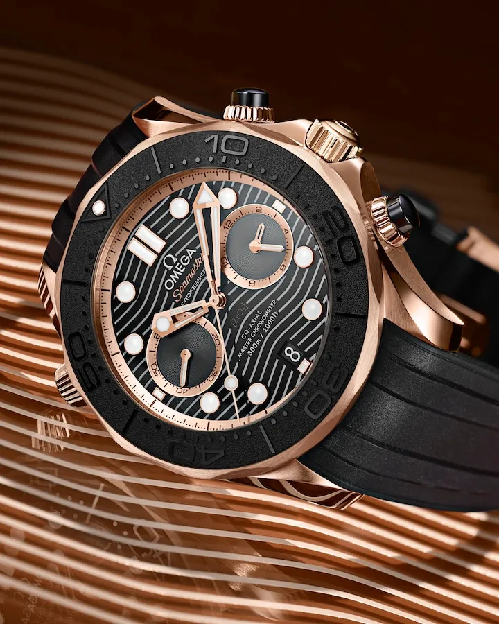 SEAMASTERDIVER 300M44 MM, SEDNA GOLD ON RUBBER STRAP