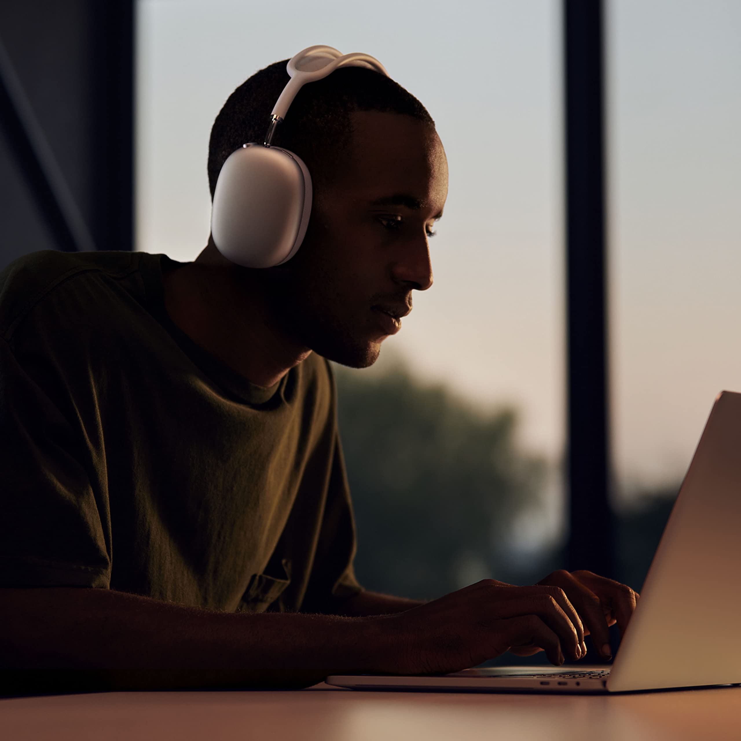 Apple Max Wireless Over-Ear Headphones