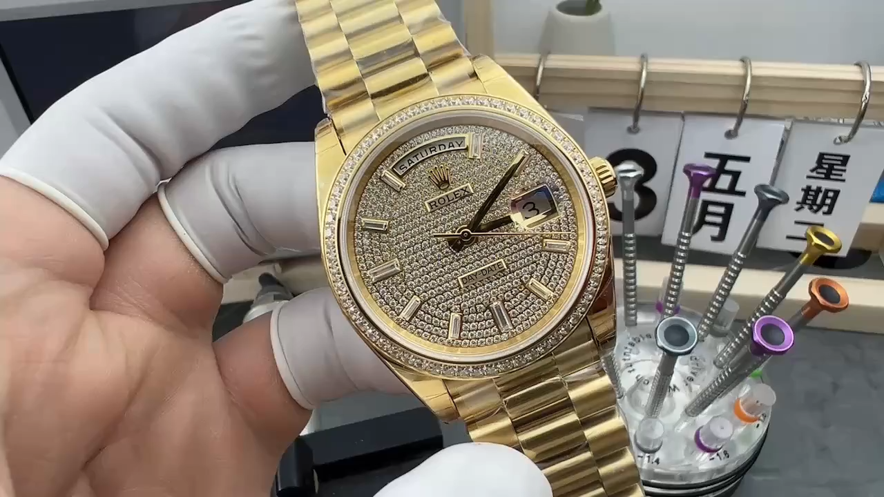 Rolex Day-Date 40 18K Yellow Gold Diamond Paved Dial Diamond m228348rbr 0037