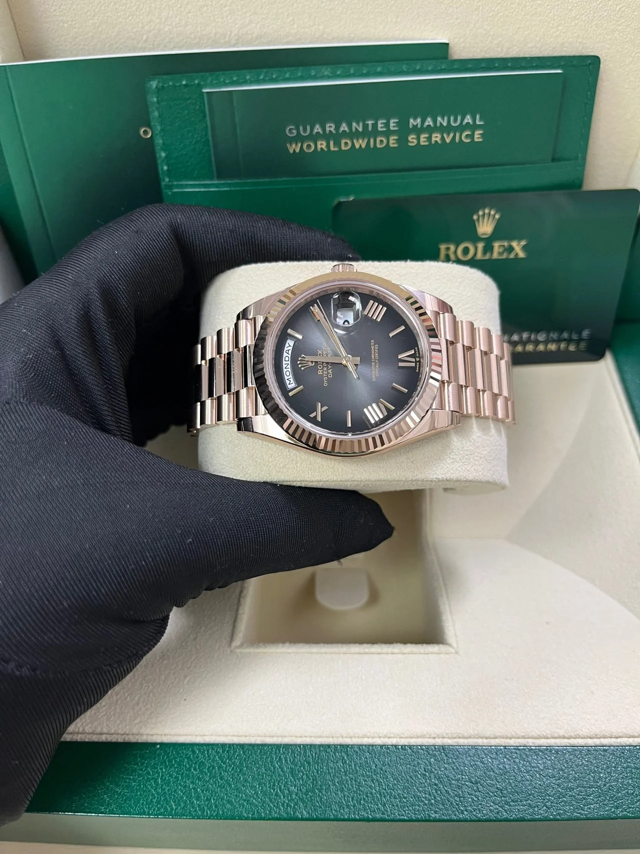 Rolex Day Date in 18 ct Everose Gold M228235 0055 40mm