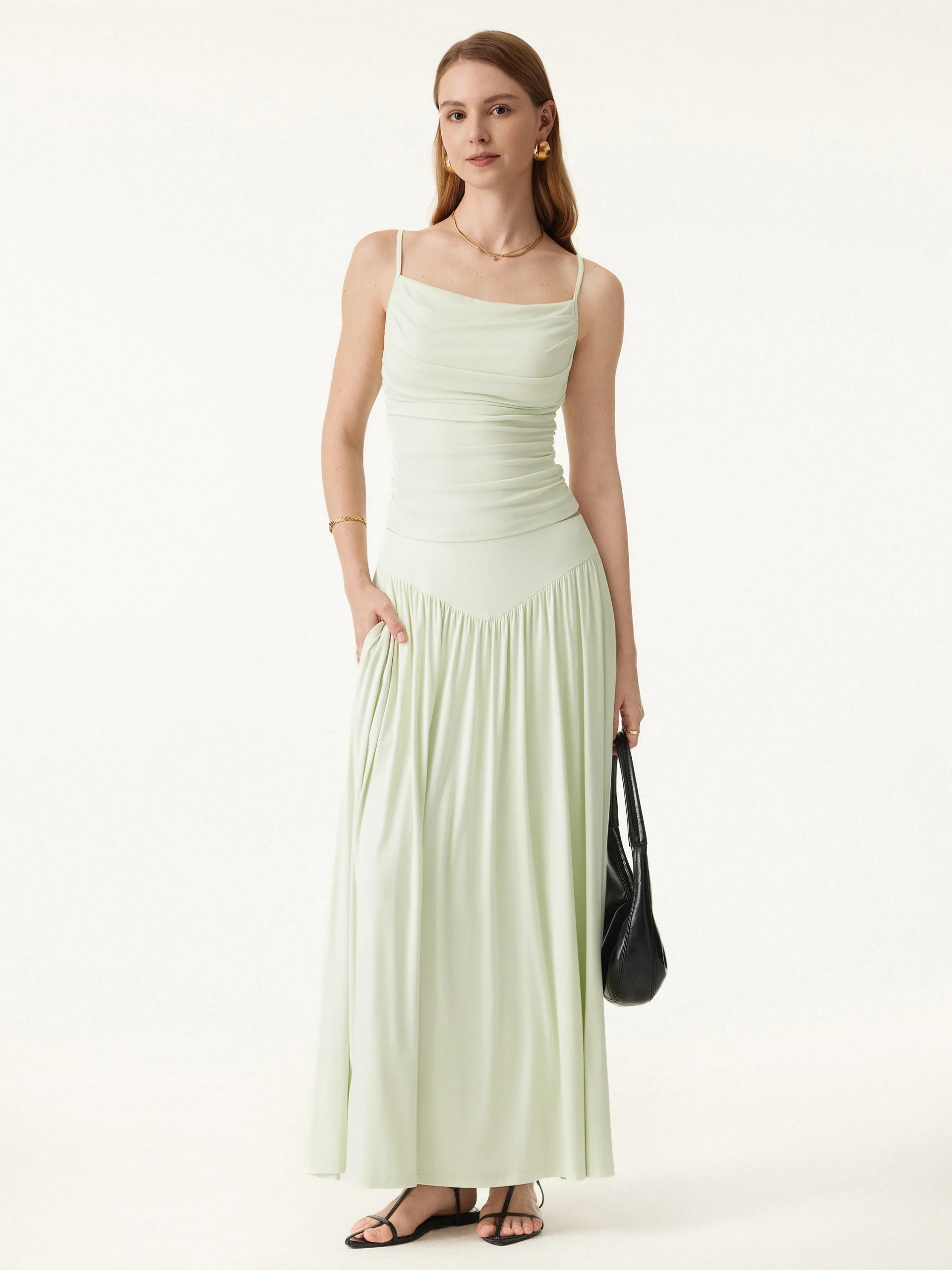 Ultrasoft V-shape Waist Gathred Maxi Circle Skirt with Pockets