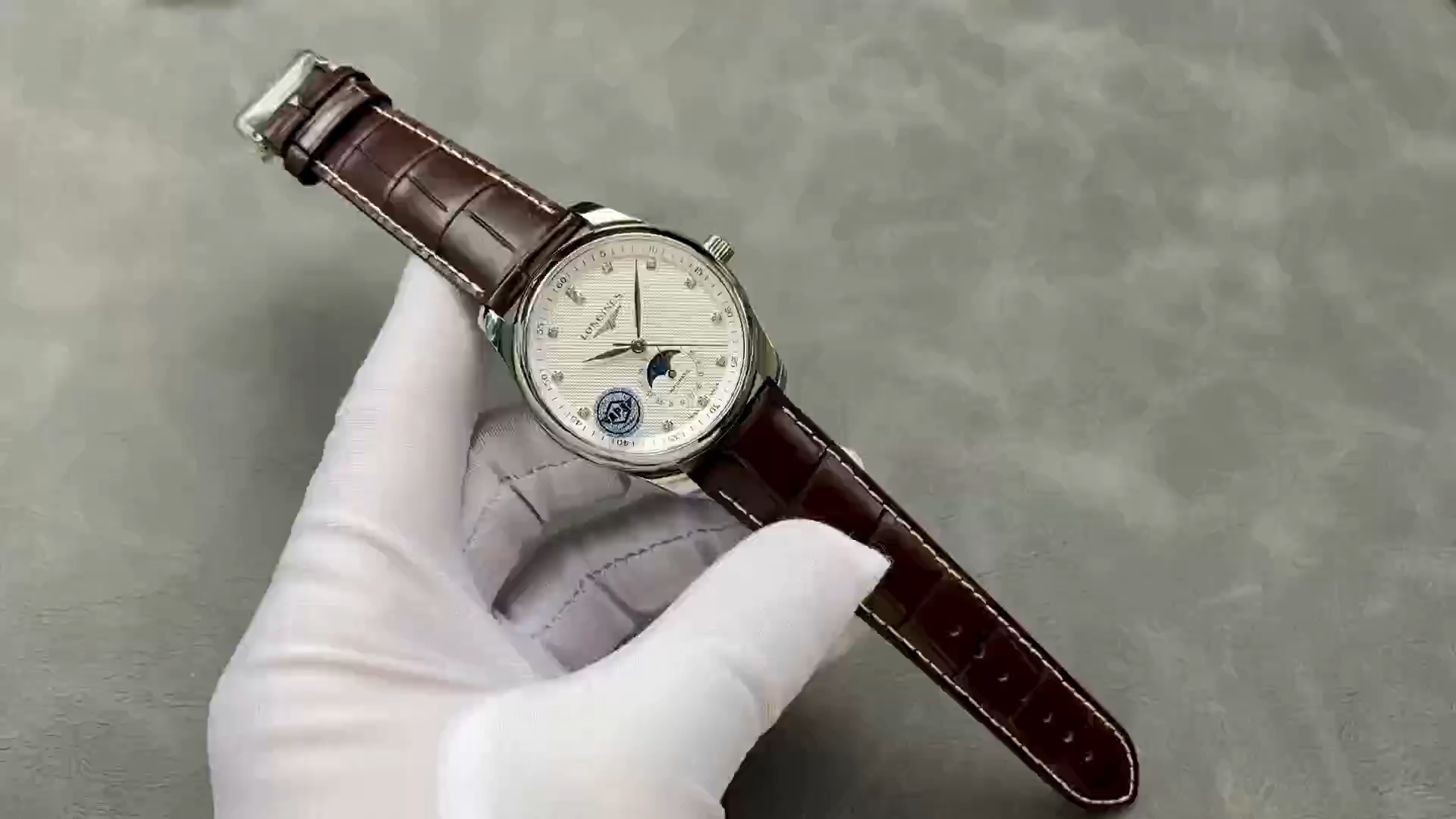 Longines Master Collection L2.909.4.77.3 Alligator 40 Replica Moonphase Watch