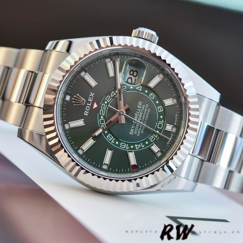 Rolex Sky-Dweller 336934 Fluted Bezel Green Dial 42MM Mens Replica Watch