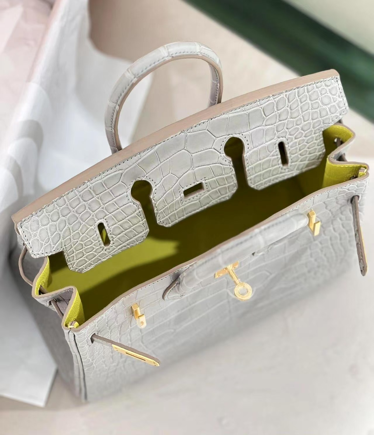 Birkin 25-30 pearl grey with lemon yellow inner panel 🍋 matte crocodile skin customization