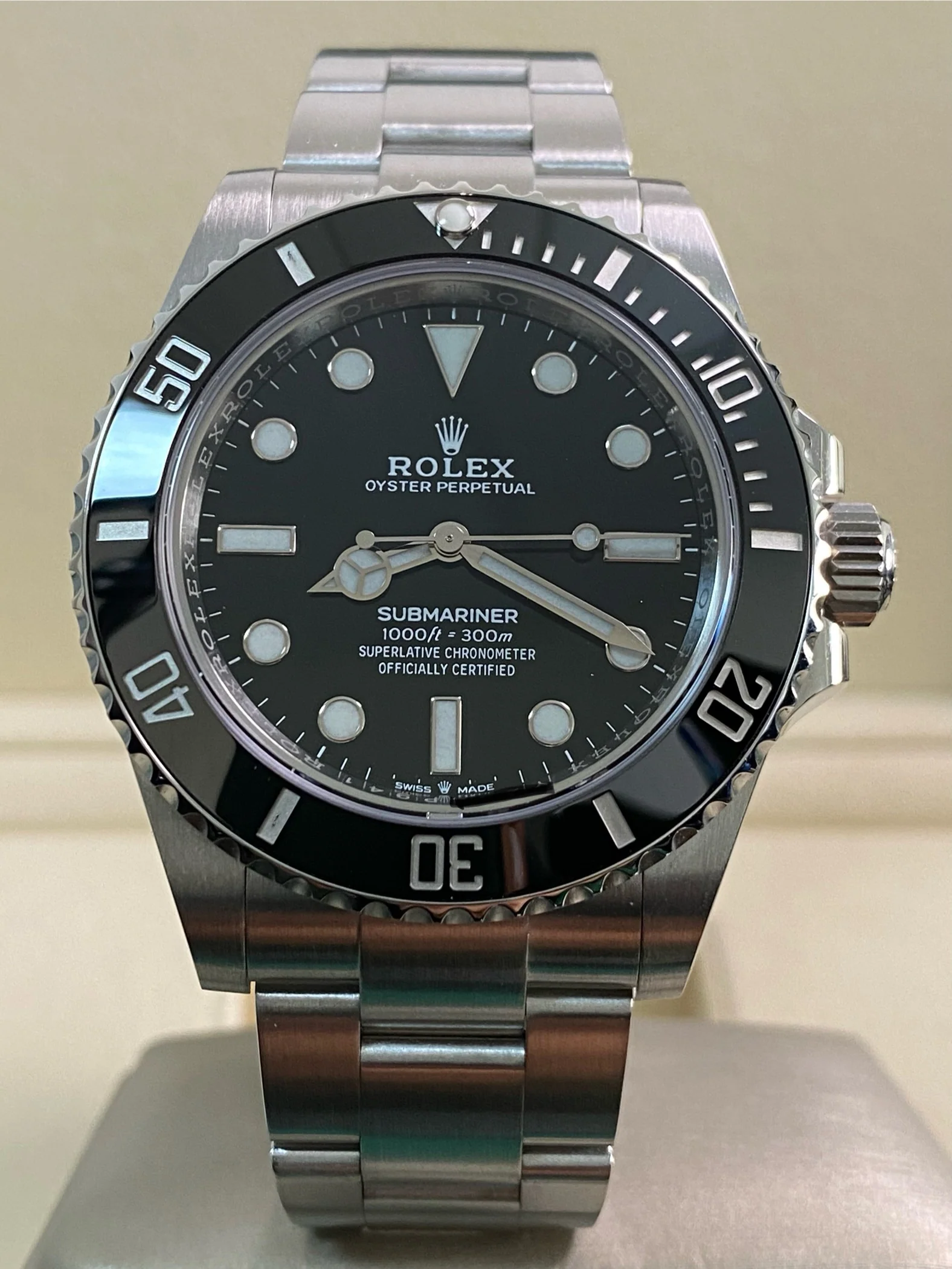 Rolex,Submariner Steel Submariner No Date - 2021 - Black Dial - 124060 *FULL SET*