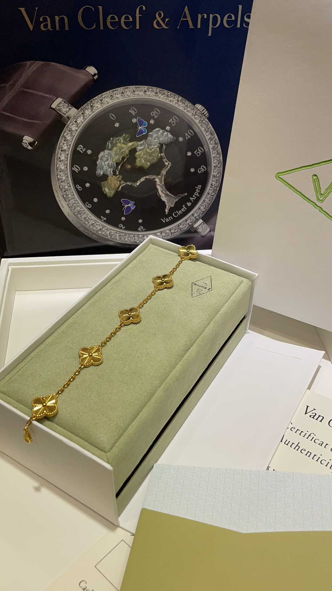 Five-flower bracelet - Artisantouchss