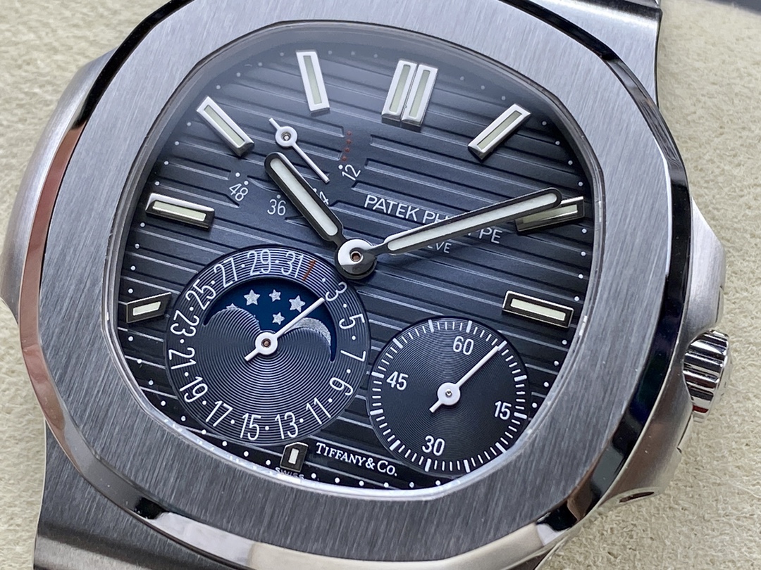 Replica Patek Philippe Nautilus 5712 1A 001 40mm Mens Watch