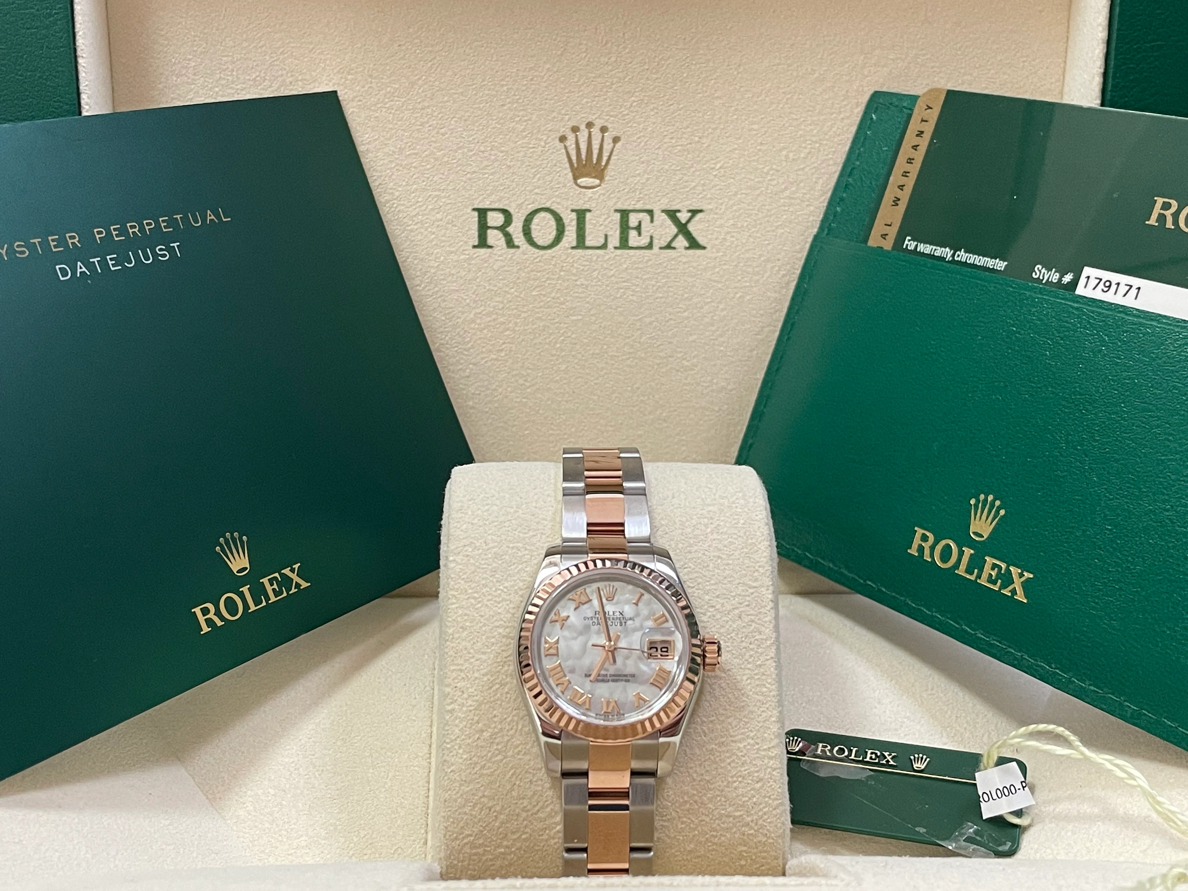 Rolex Everose Gold and Steel Lady-Datejust 26 - 2018 - Fluted Bezel - Mother-Of-Pearl Roman Dial - Oyster Bracelet - 179171