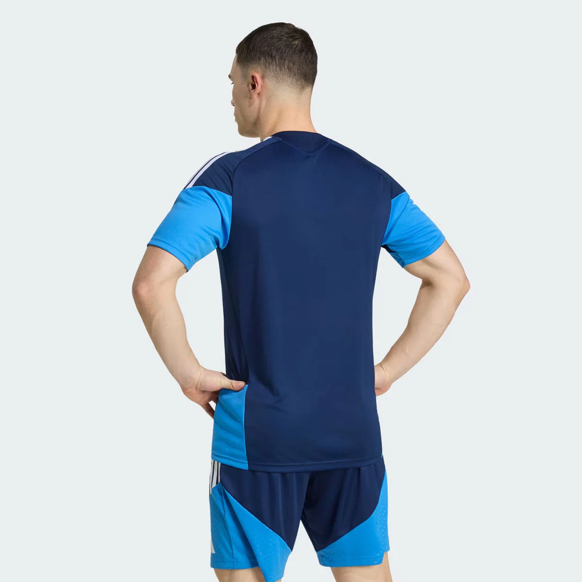 Camisa Adidas Cruzeiro Treino Comissão 2026