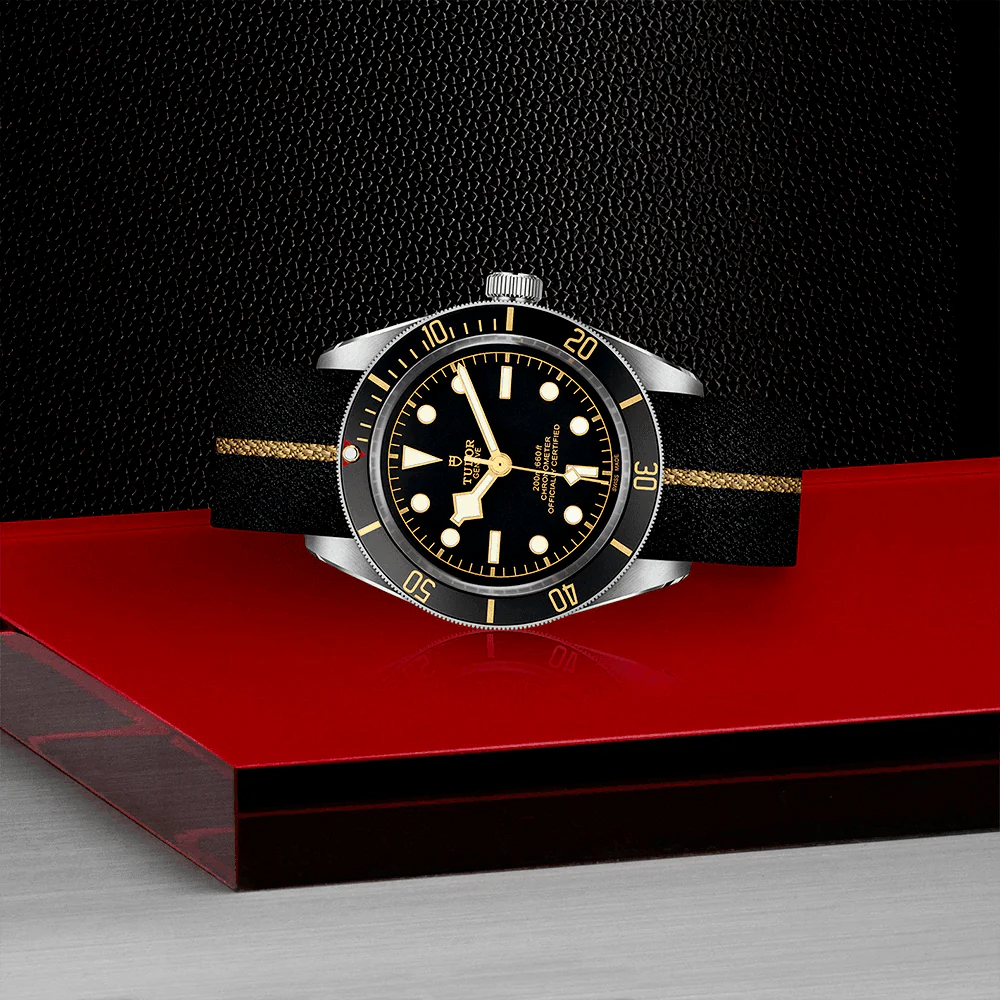 Black Bay 58 39mm Black Dial & Bezel Automatic Fabric Strap Watch