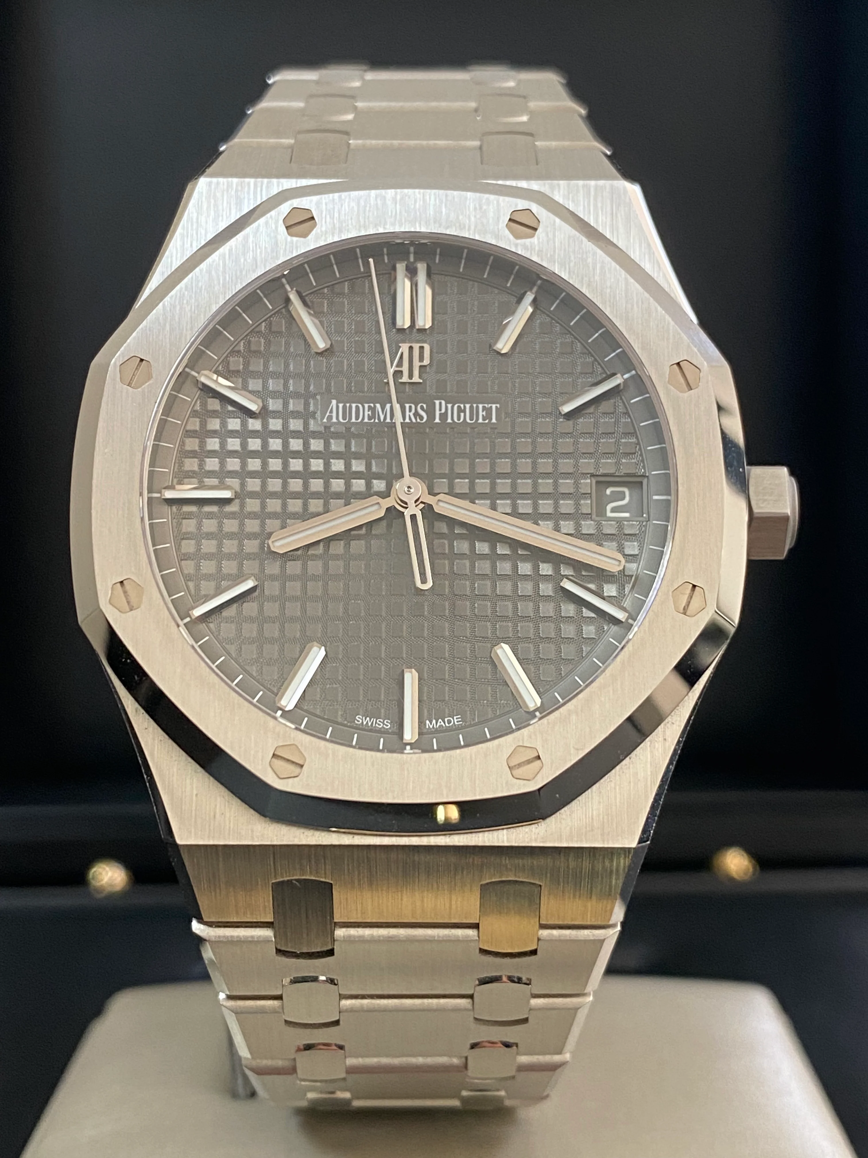 Audemars Piguet,Royal Oak Selfwinding Royal Oak Selfwinding - 2021 - Grey Dial - 15500ST.OO.1220ST.02 *UNPOLISHED*