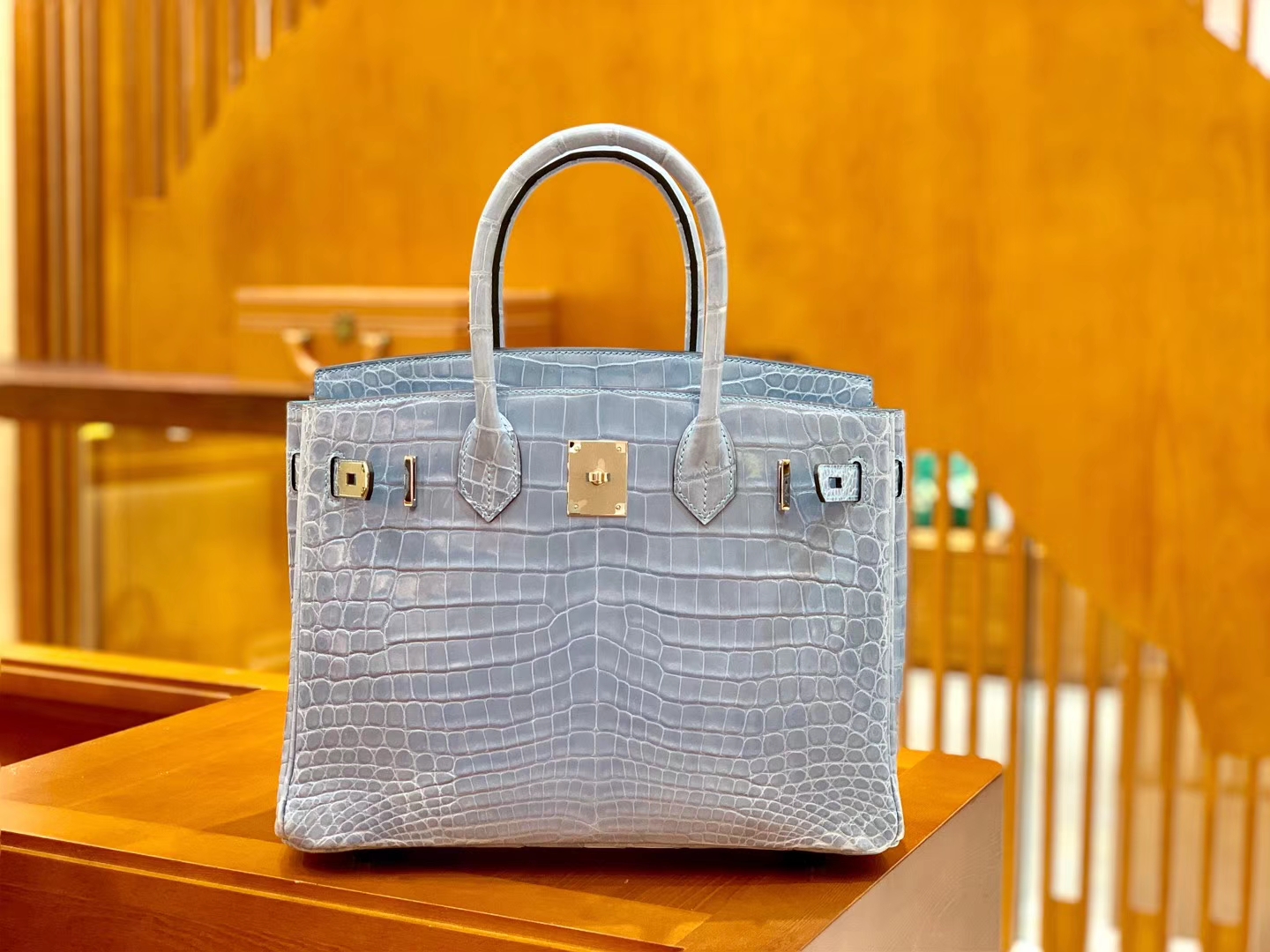 Hermes Birkin 25-30cm light blue color, gold buckle, first-class leather, Niliro crocodile skin, top quality level customization