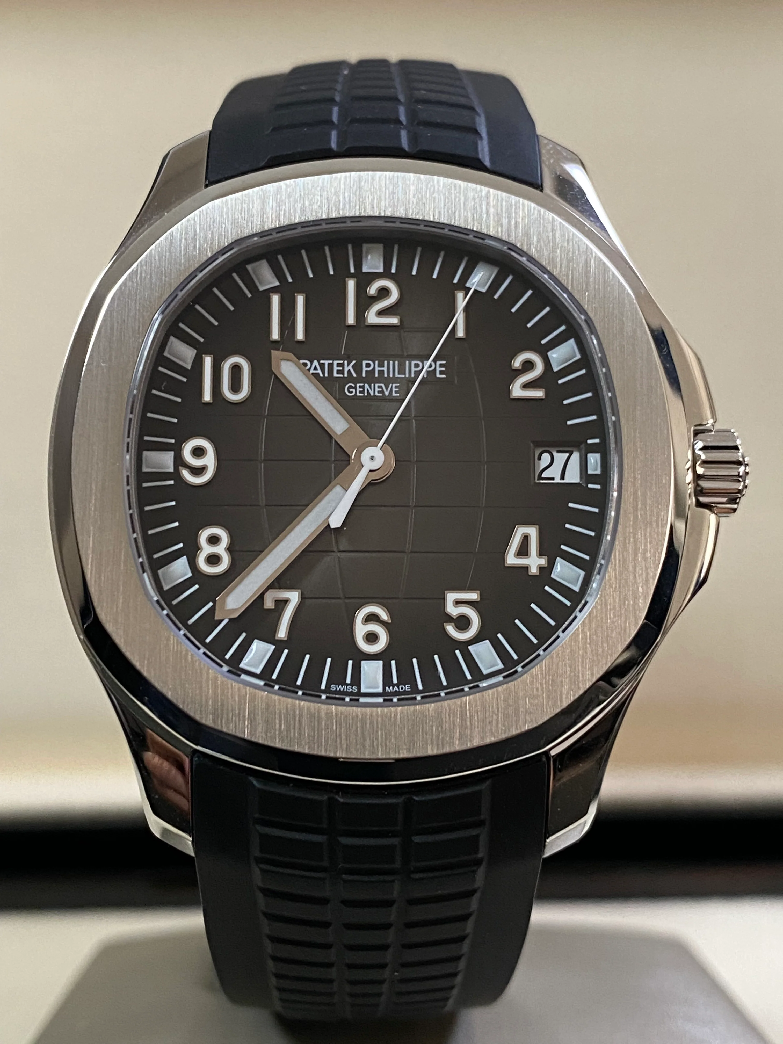 Patek Philippe Men's Aquanaut - 2021 - Black Embossed Dial - Black Strap - 5167A-001 *FULL SET*