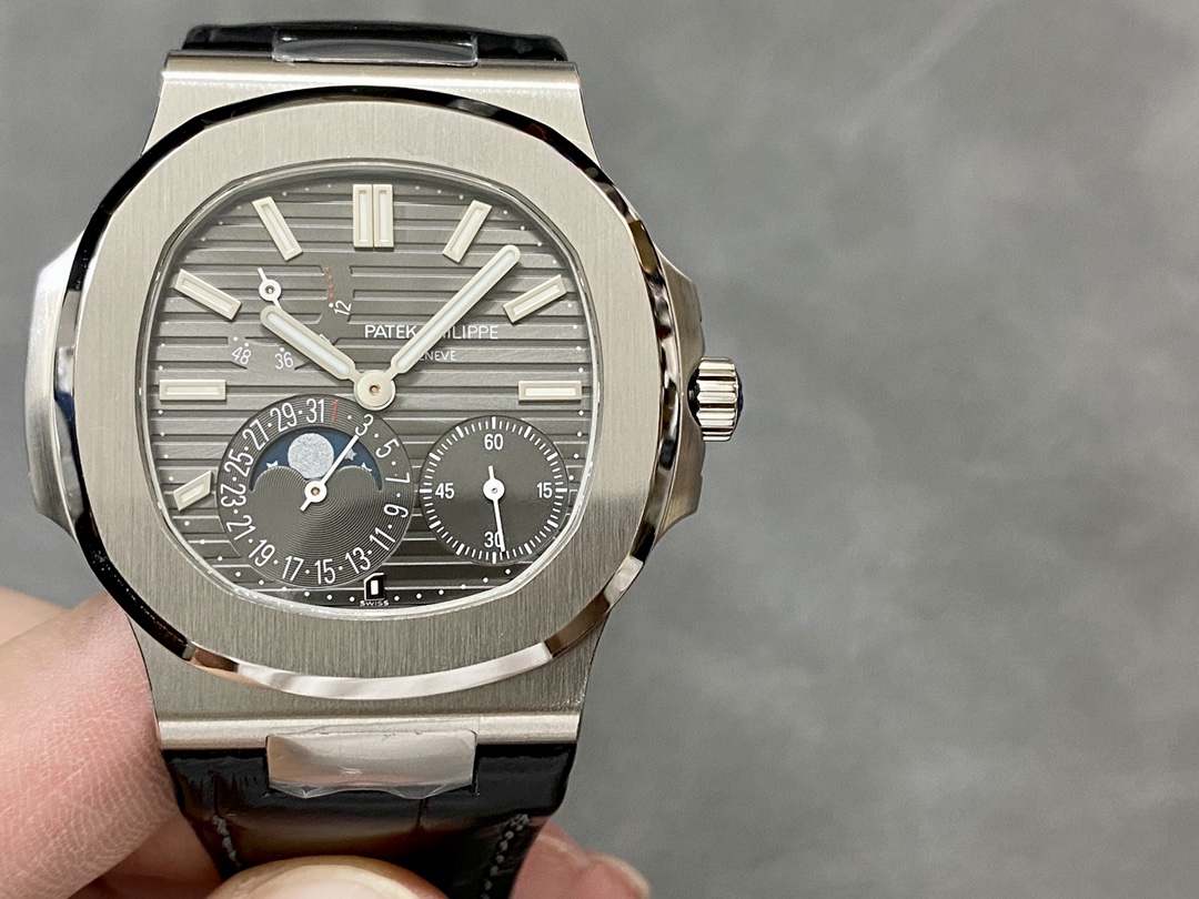 Replica Patek Philippe Nautilus 5712G 001 40mm Mens Watch