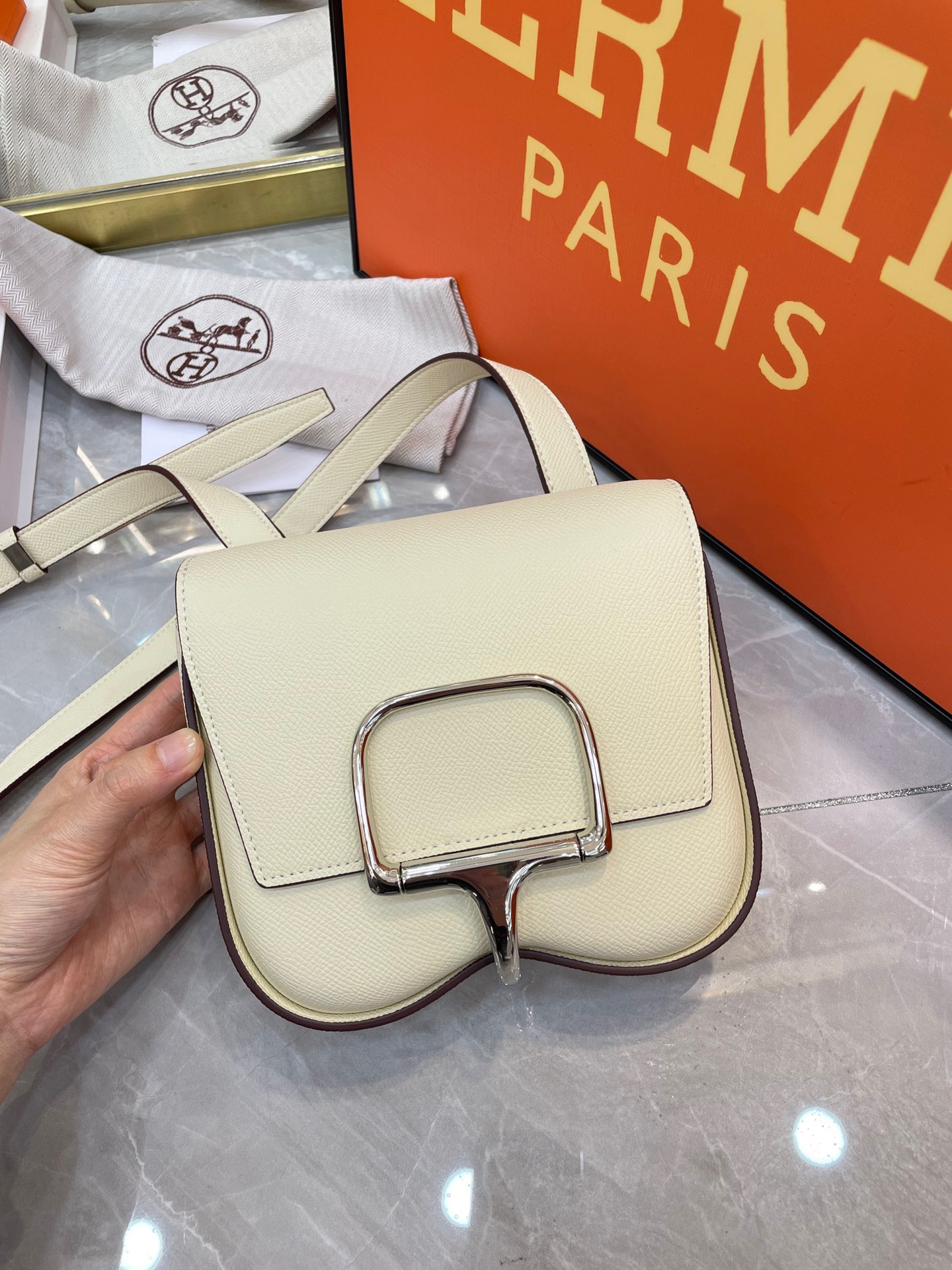 Hermes Della 19 Epsom