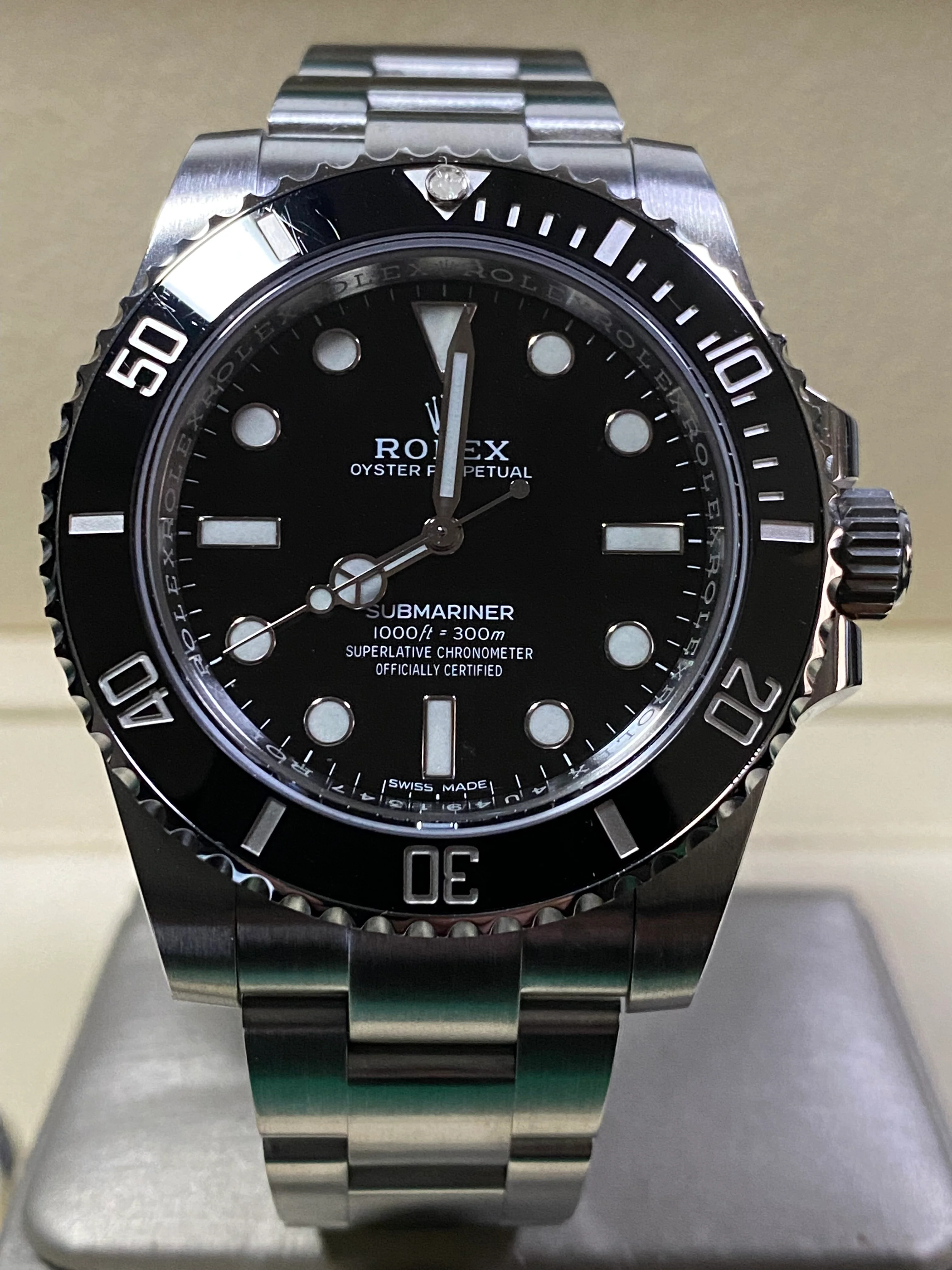 Rolex,Submariner Steel No-Date Submariner - 2019 - Black Dial - 114060 COMPLETE SET