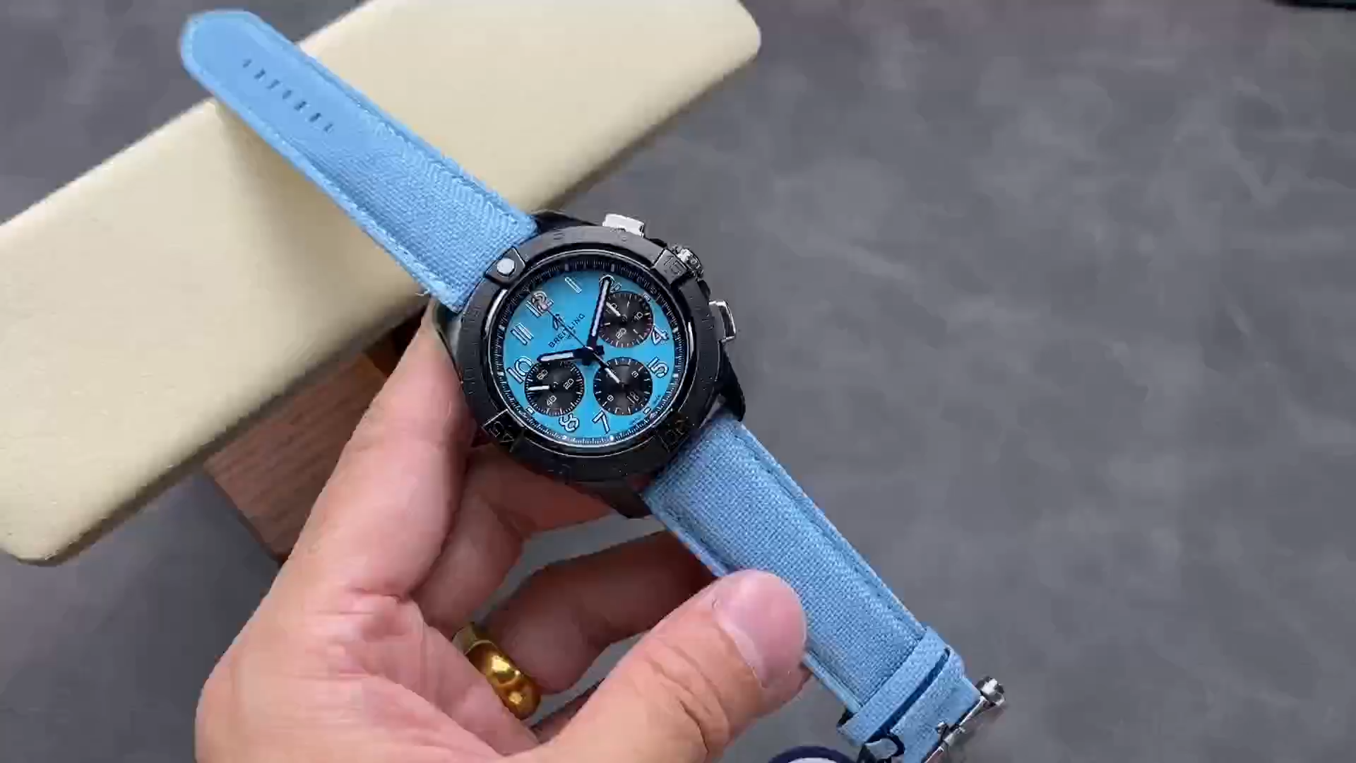 Breitling Avenger B01 Chronograph 42mm Night Mission SB0146101L1X1 Replica