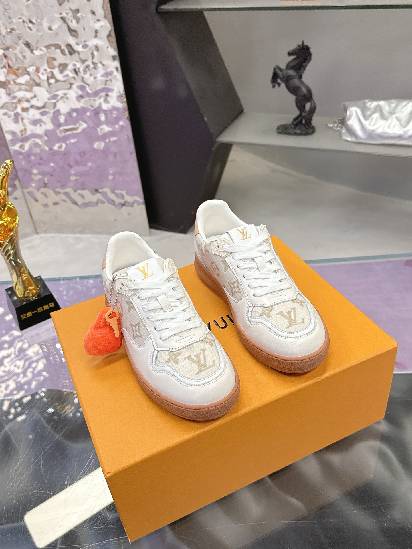 L X V Casual shoes（Women's style）