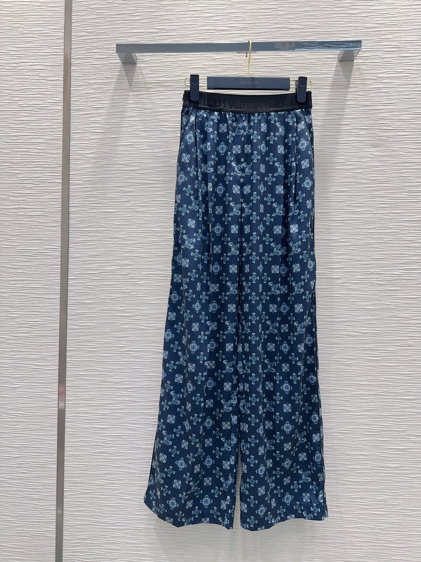 L X V Trousers（Women's style）