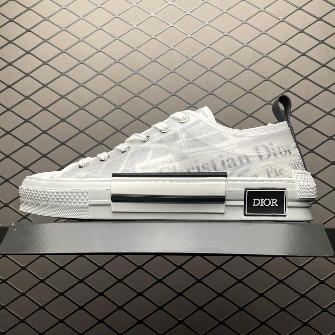 DR B23 LOW TOP OBLIQUE SNEAKER