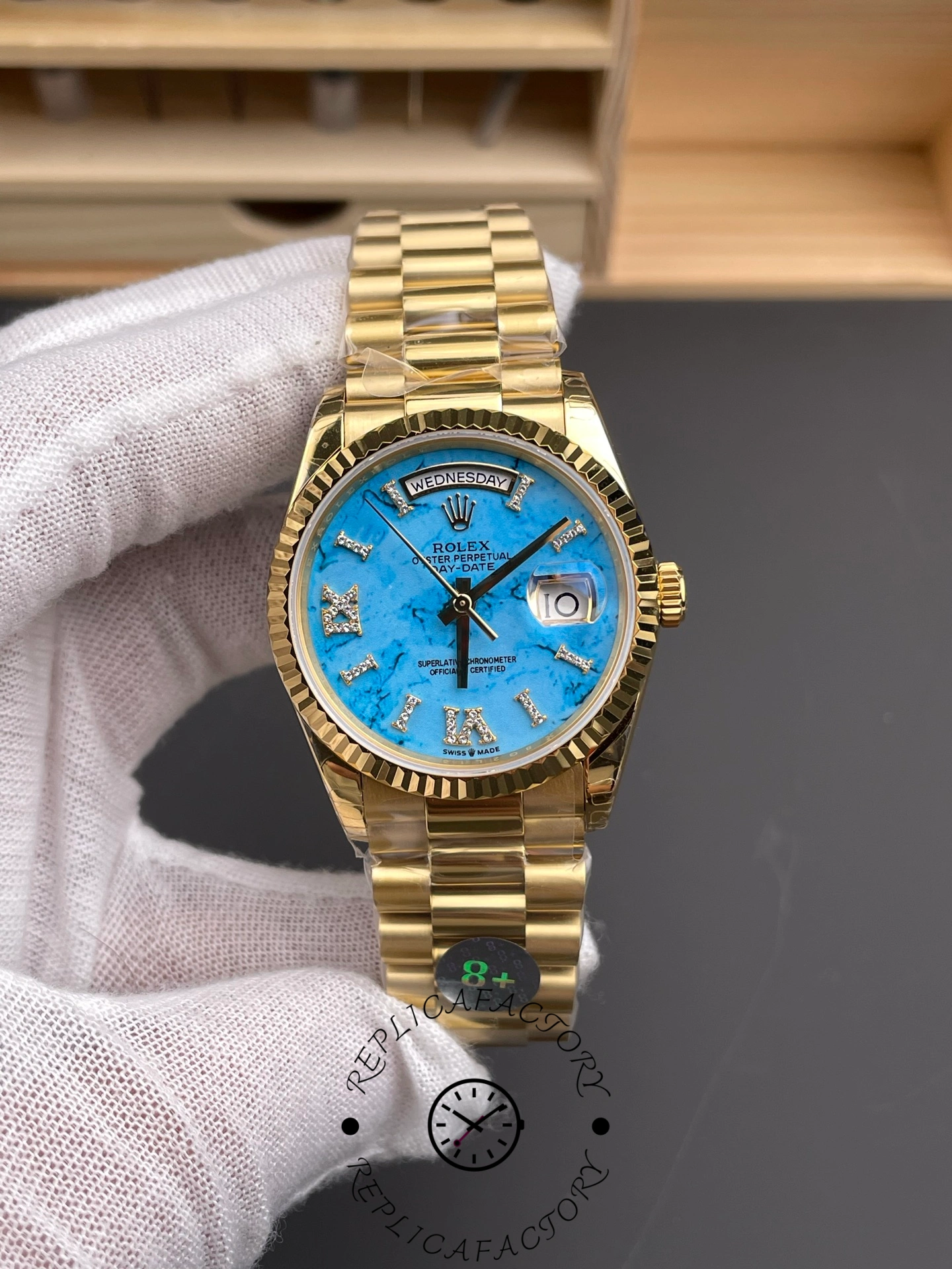 Rolex Day-Date 128238 Fluted Bezel Turquoise Diamond Dial 36MM Unisex Replica Watch