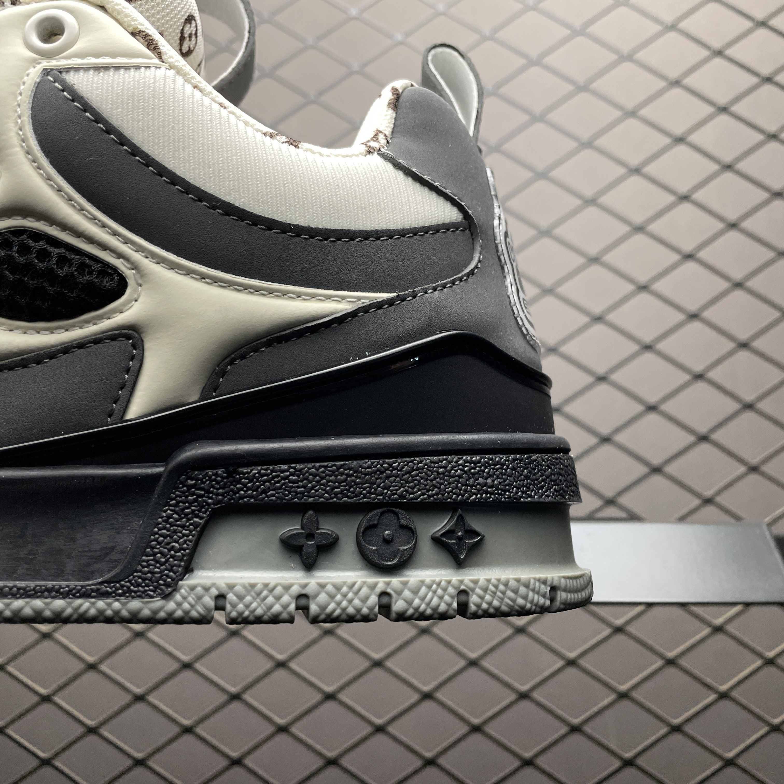 L X V Skate Sneaker detail 3