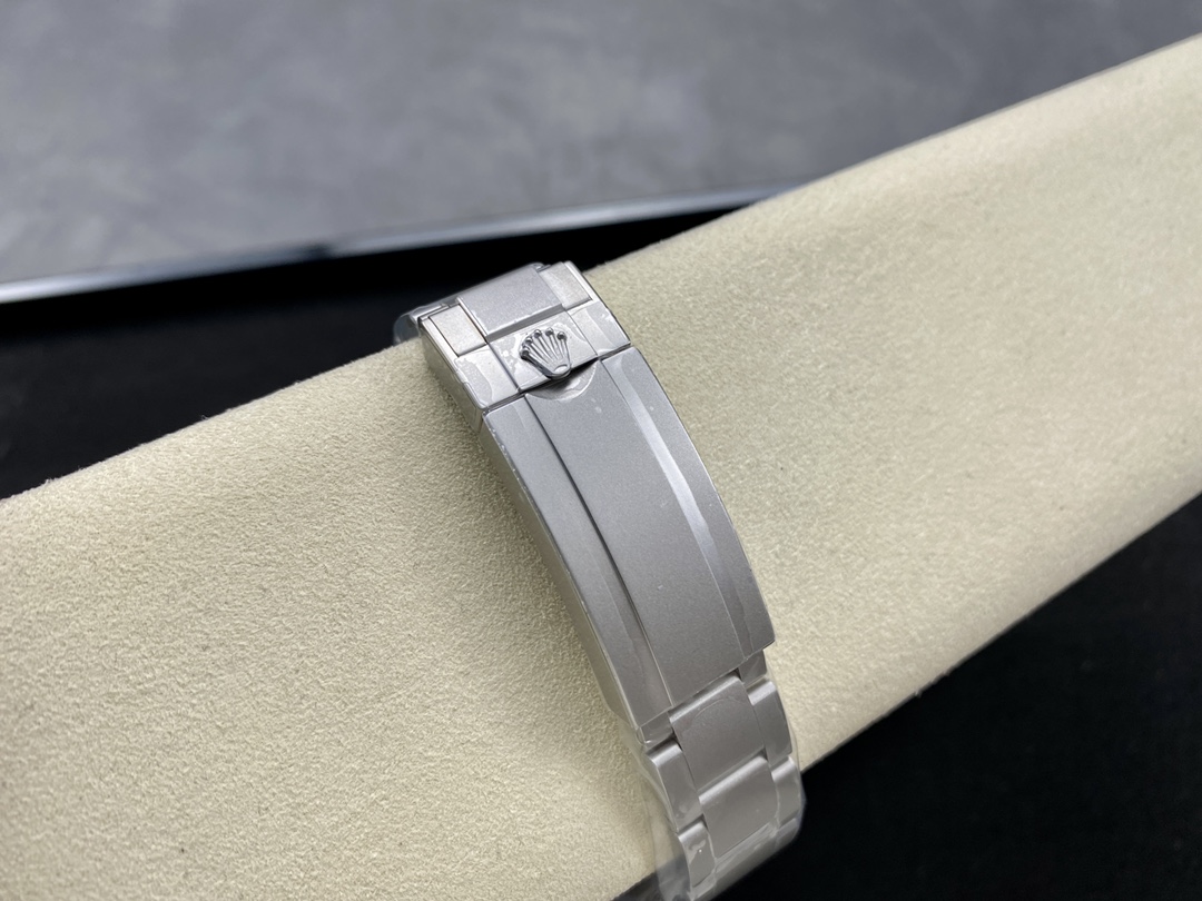 Rolex DIW Submariner Date Sandblasted 116610 Limited Edition Full 904L Grey Dial 40mm