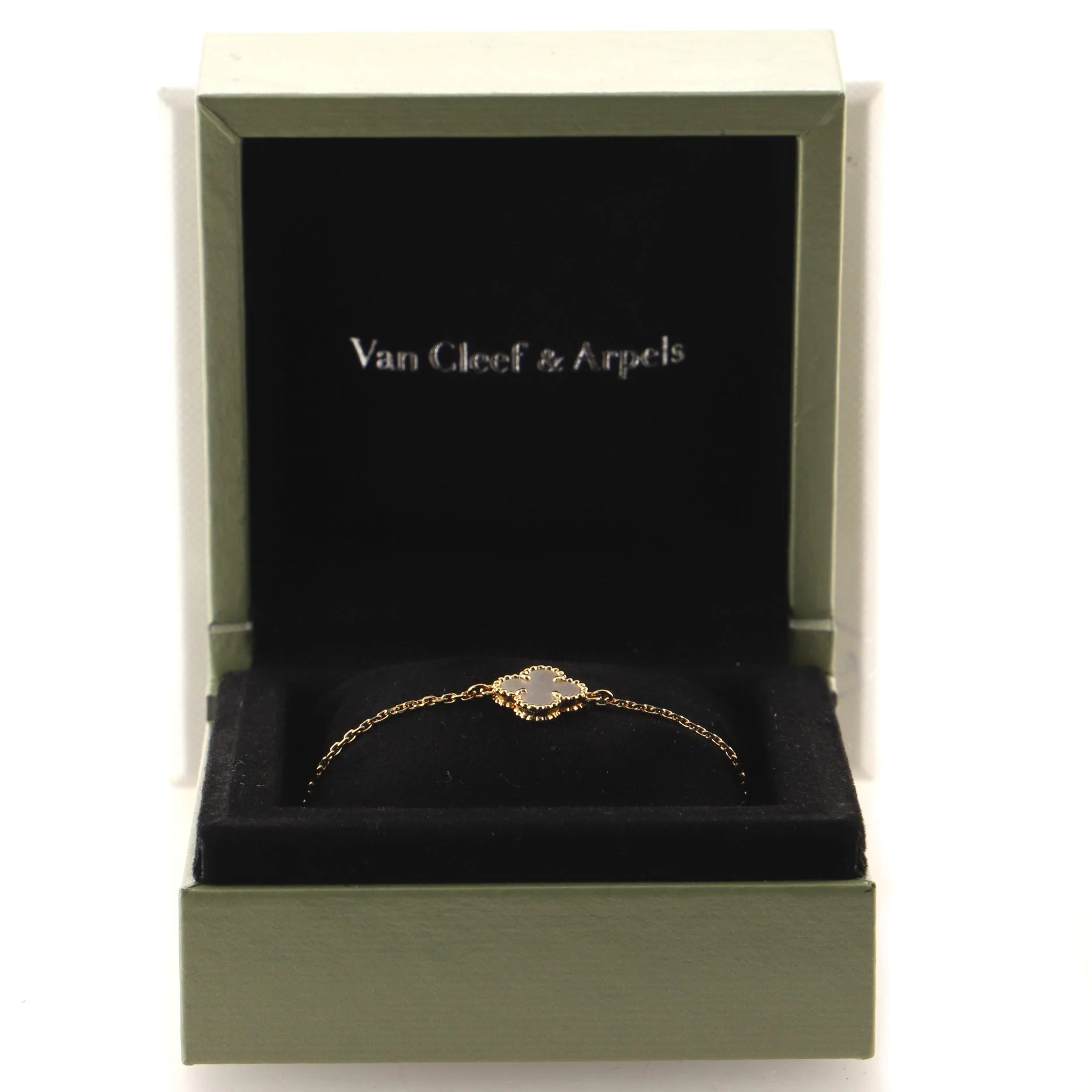 Sweet Alhambra Bracelet 18K Yellow Gold and Mother of Pearl