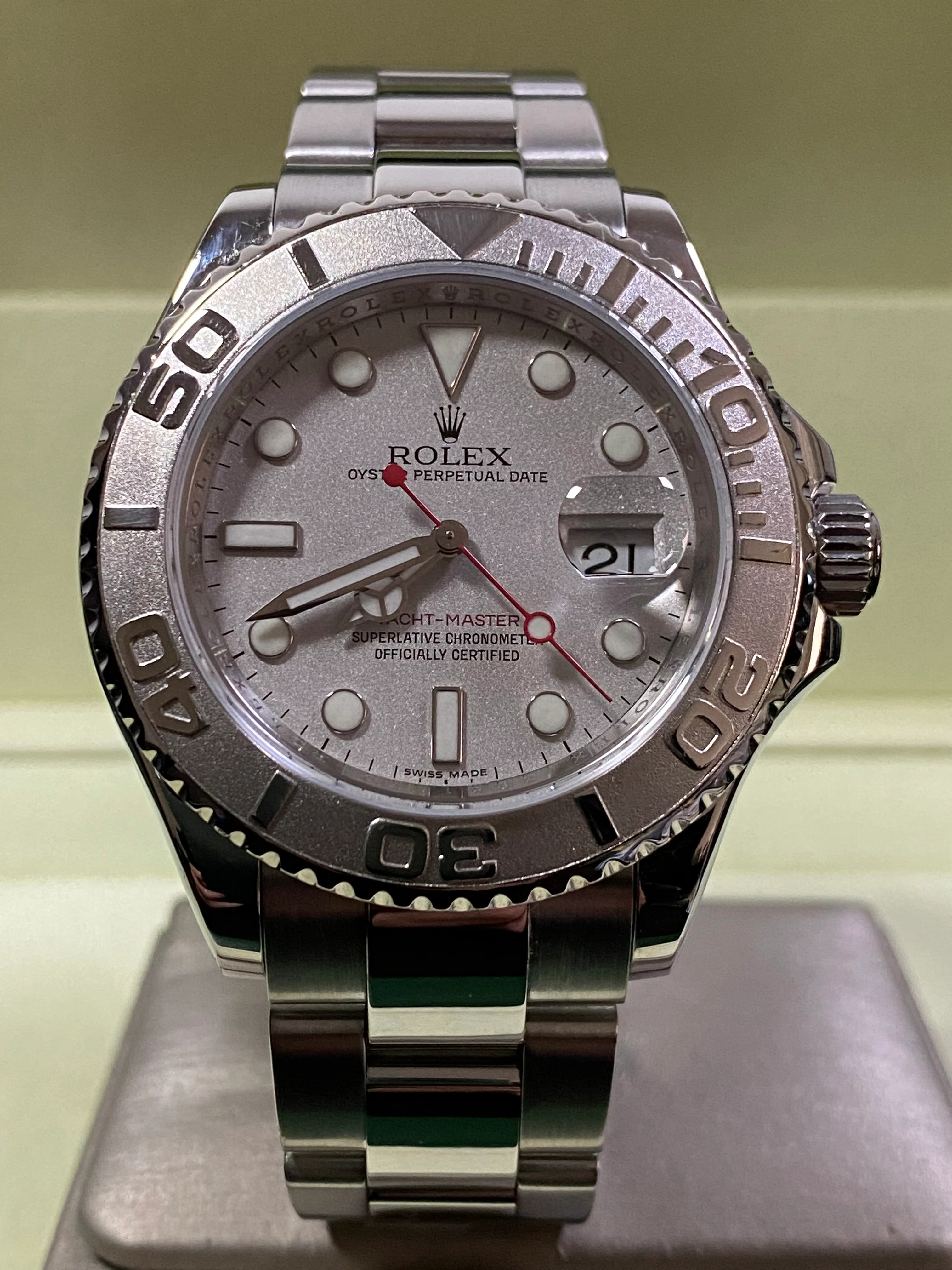 Rolex Steel Yacht-Master 40 - Z Serial - Silver Dial - 16622 COMPLETE SET