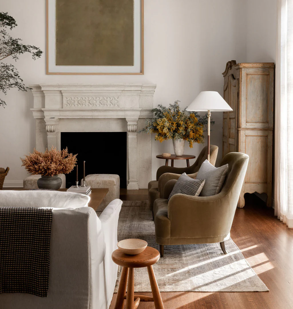 Rui Armchair