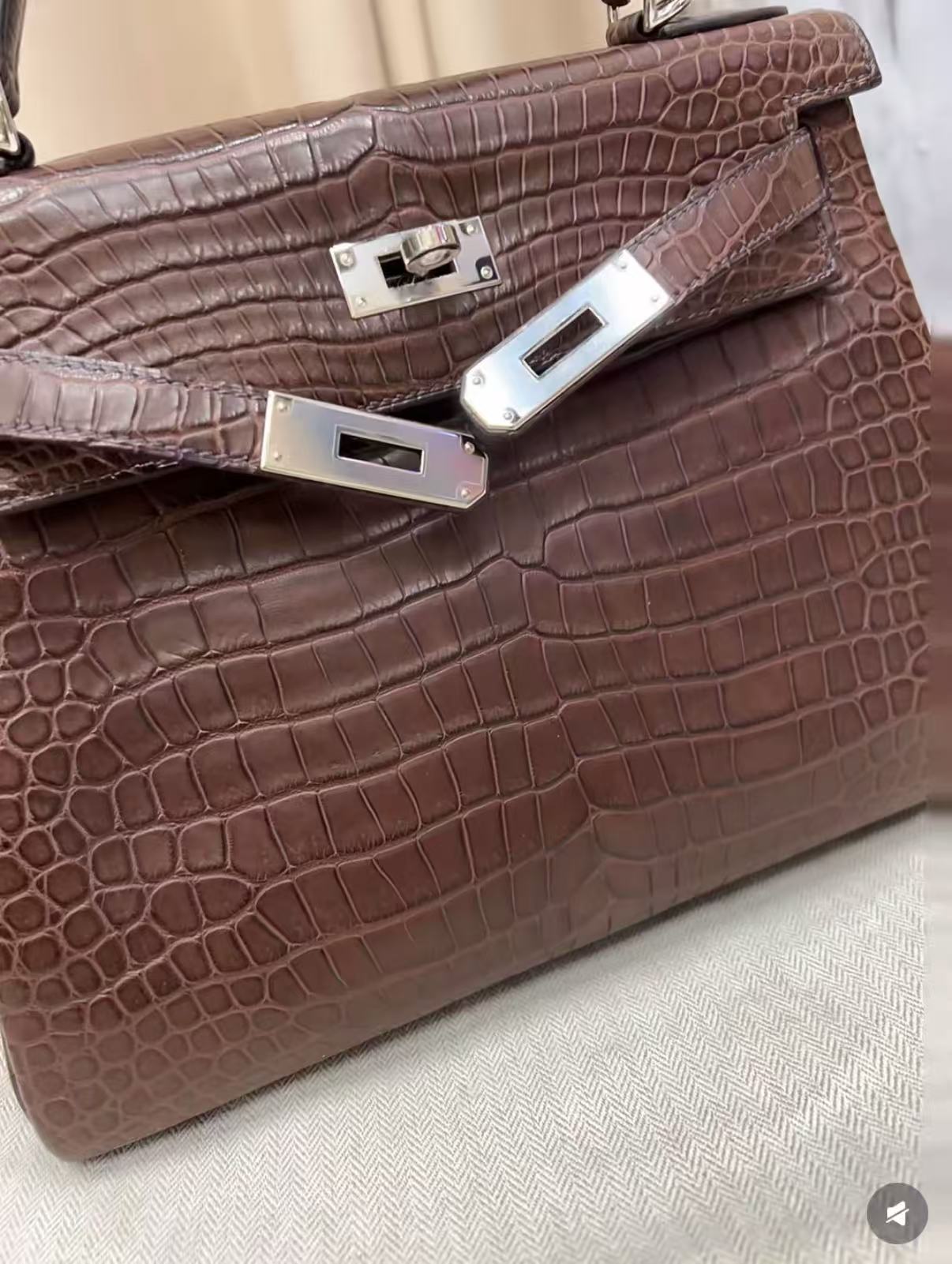 Hermès Kelly dark brown 25-30 matte crocodile leather custom