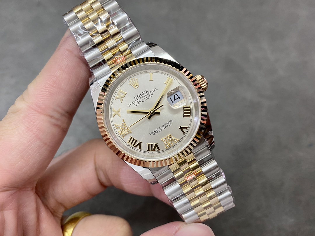 Rolex Datejust 36MM 126233 0031 Silver Roman Numeral Dial Fluted Bezel Unisex Replica Watch