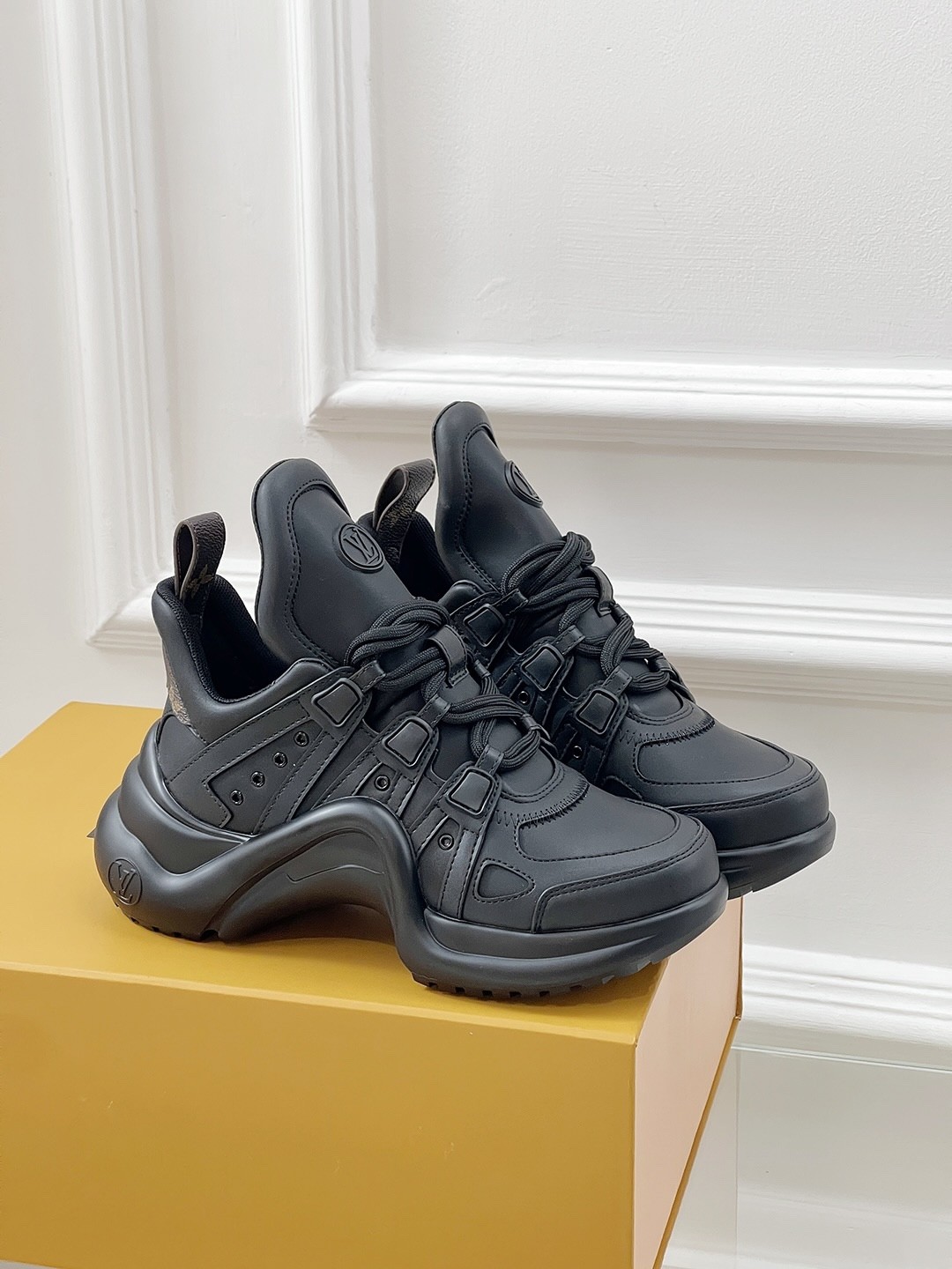 L X V Archlight SNEAKERS（Women's style）