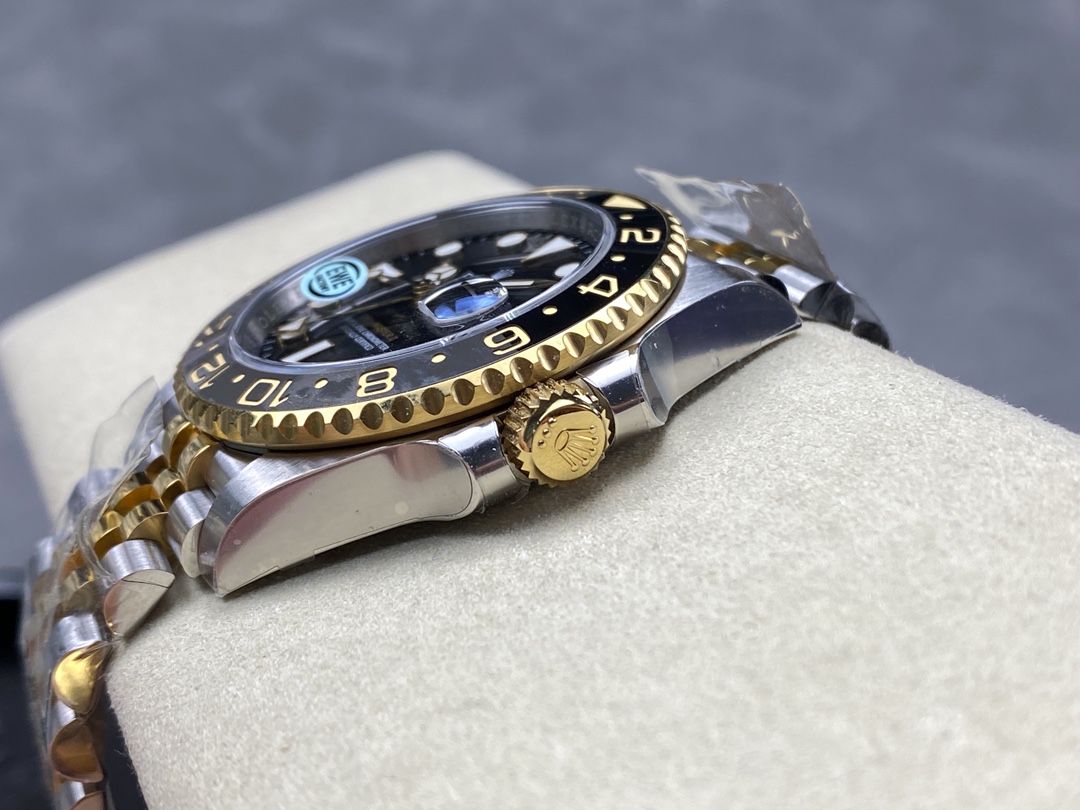 Rolex GMT Master II Black Dial Steel 18kt Yellow Gold 126713GRNR 0001 Men's Watch
