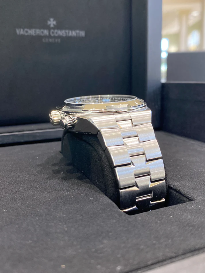 Vacheron Constantin Overseas Watch Chronograph Ref. # 5500V/110A-B481