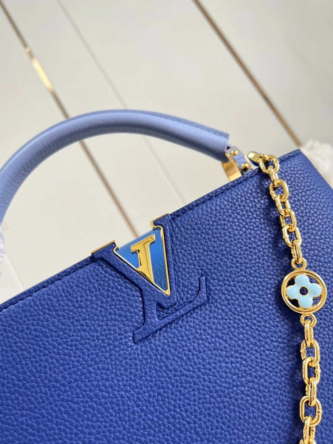 Louis Vuitton Capuciness MM Handbag Blue For Women, Womens Handbags, Shoulder Bags And Crossbody Bags 12.4in/32cm LV