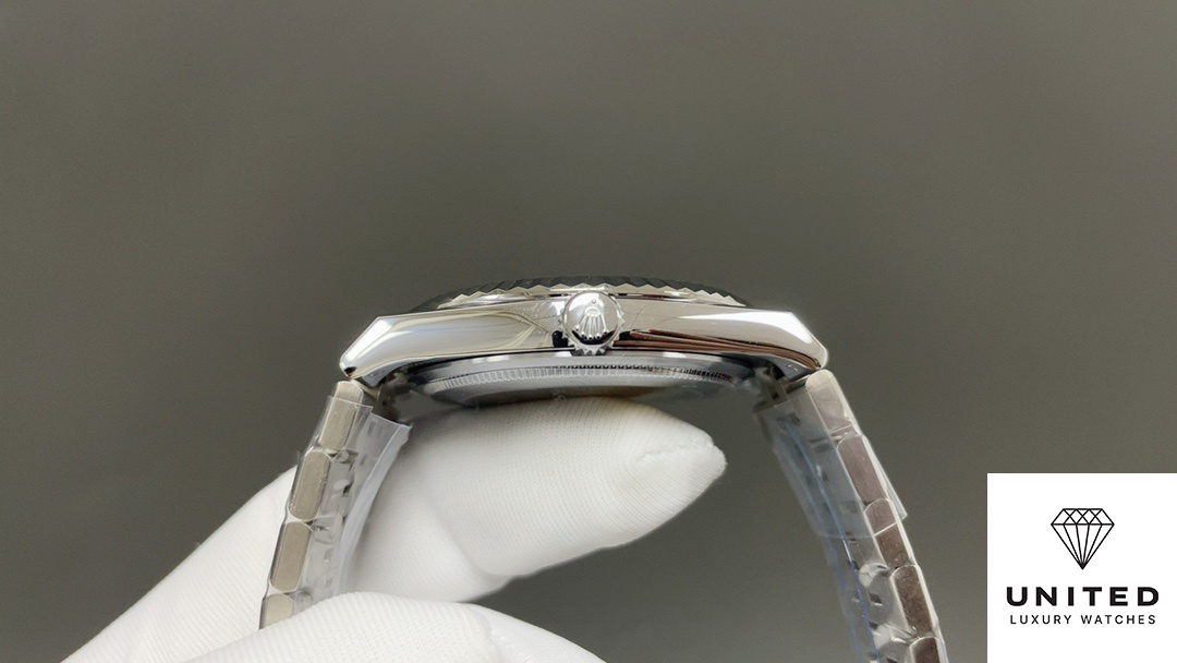 Rolex Land-Dweller 40 Oyster, 40 mm, Oystersteel and white gold M127334-0001