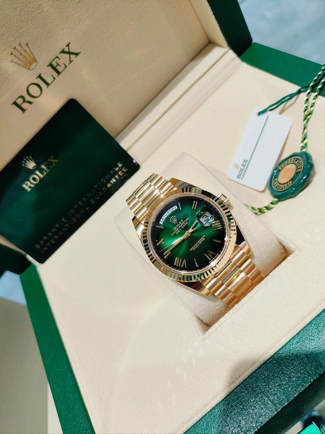 Rolex 2024 Day-Date m128238-0118 Green Dial Yellow Gold Bracelet
