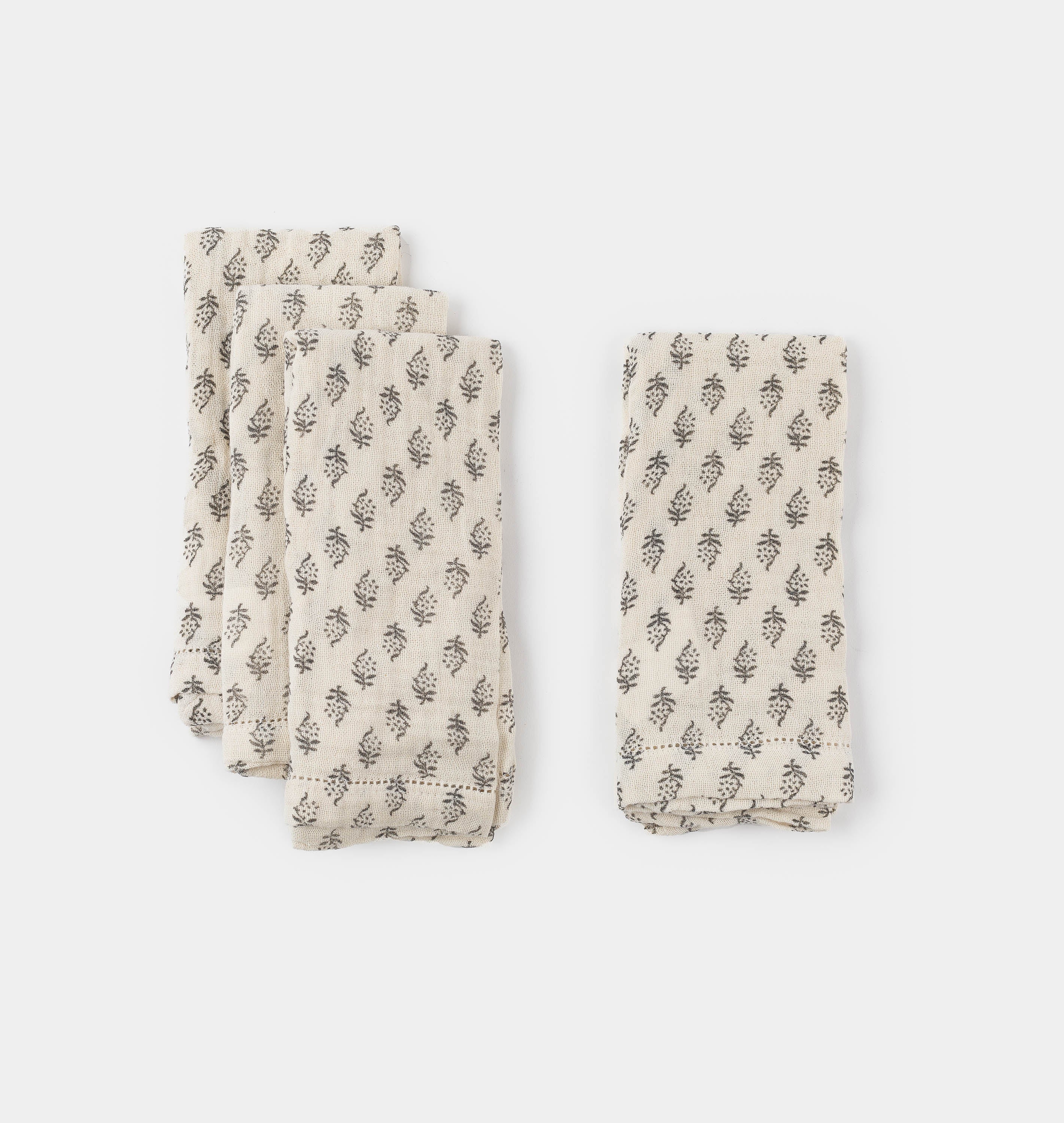 Floral Pattern Napkins S/4