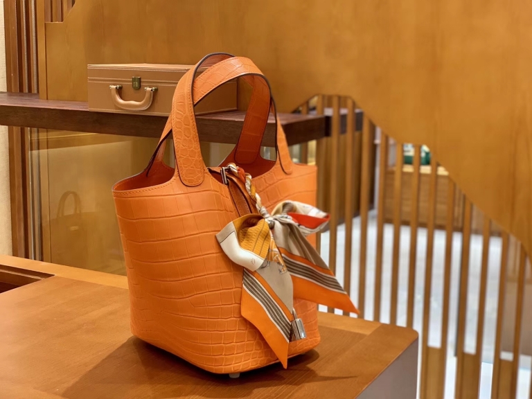 Hermes Piction Basket Bag - Classic Orange, First Grade Nile Crocodile Skin, Matte Finish, Hand-stitched Velvet Thread, Silver Buckles, 18cm