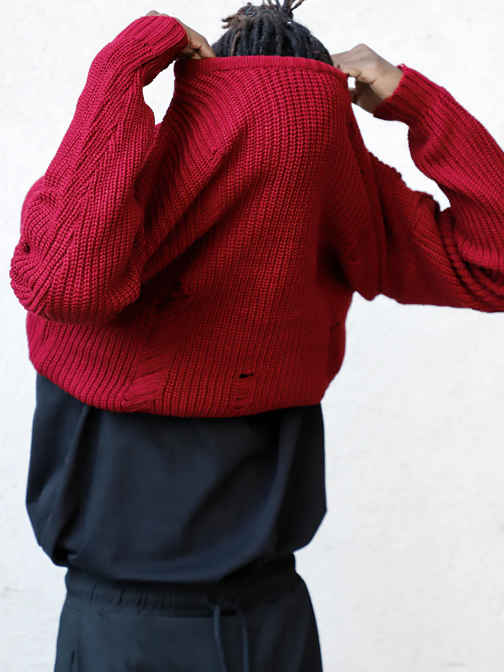 DISTRESSED GENTLEMAN SWEATER | BURGUNDY