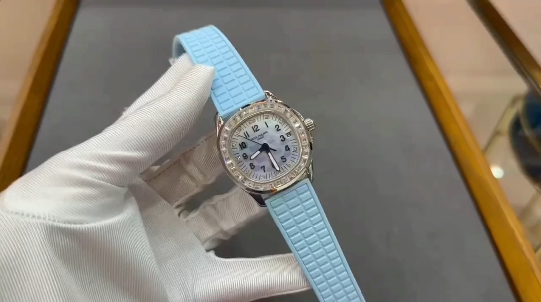 Replica Patek Philippe Aquanaut 5072G 001 Watch For Sale