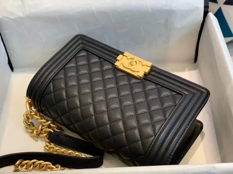 Chanel Boy Chanel Chain Shoulder Bag A67086 Caviar Skin Black Used Women Shw